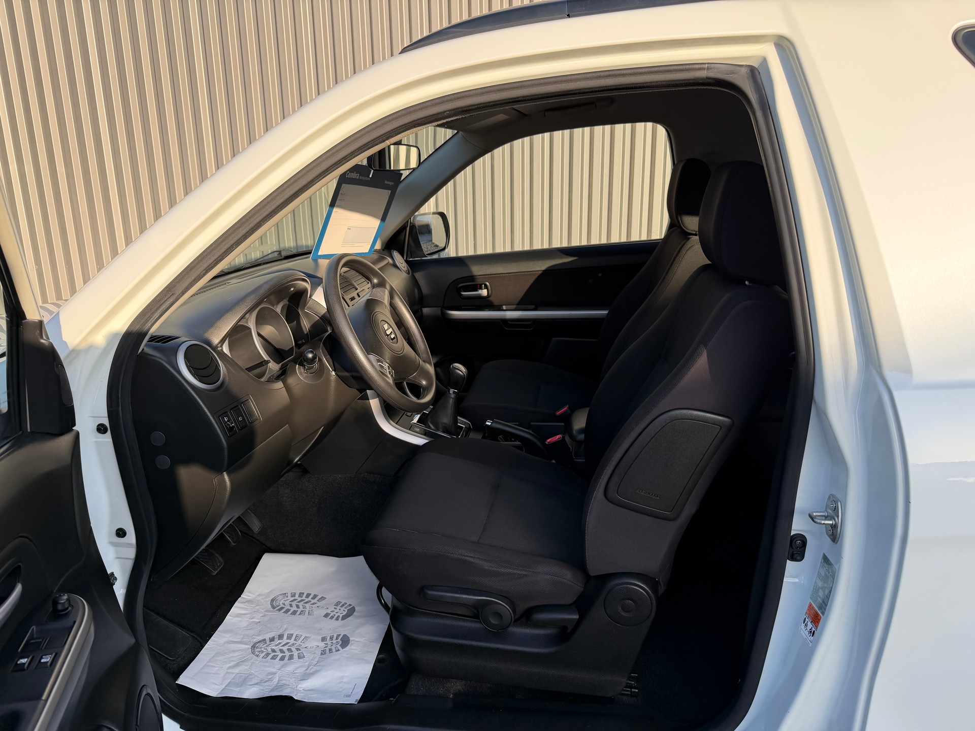 SUZUKI Grand Vitara 2.4 16V GL Top-image-18