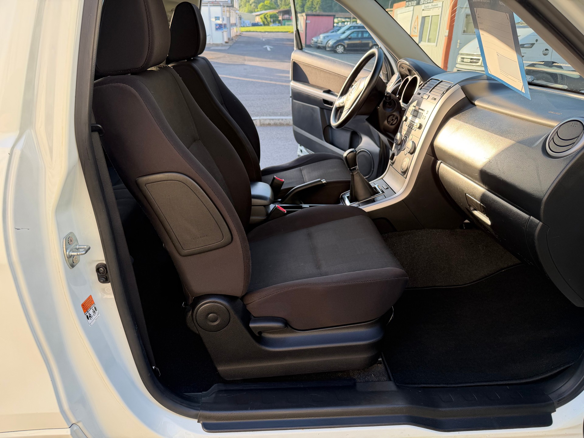 SUZUKI Grand Vitara 2.4 16V GL Top-image-22