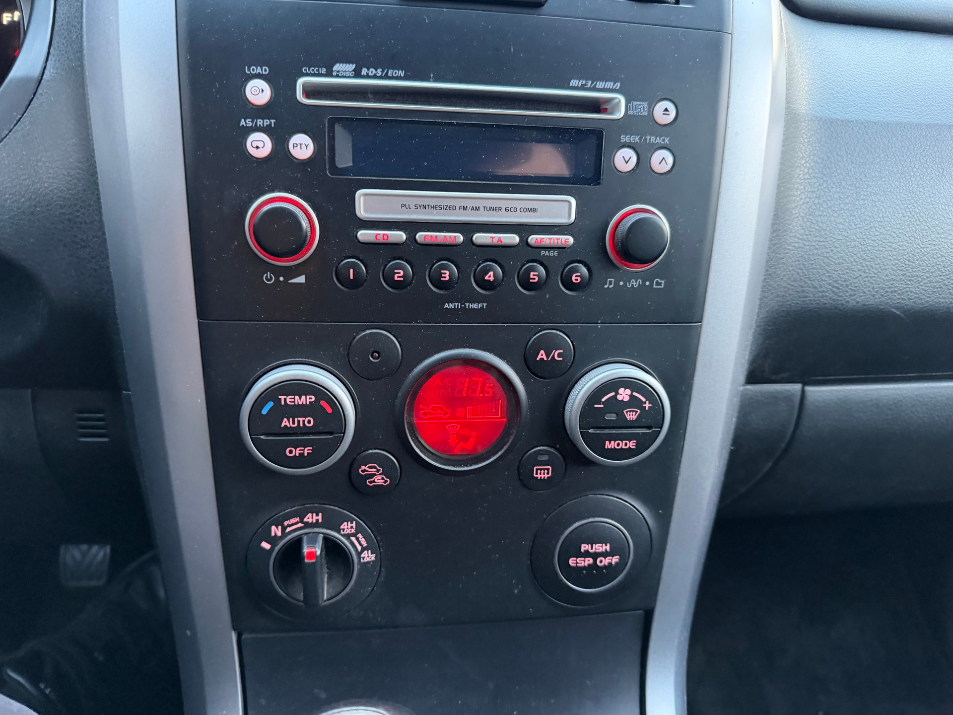 SUZUKI Grand Vitara 2.4 16V GL Top-image-15