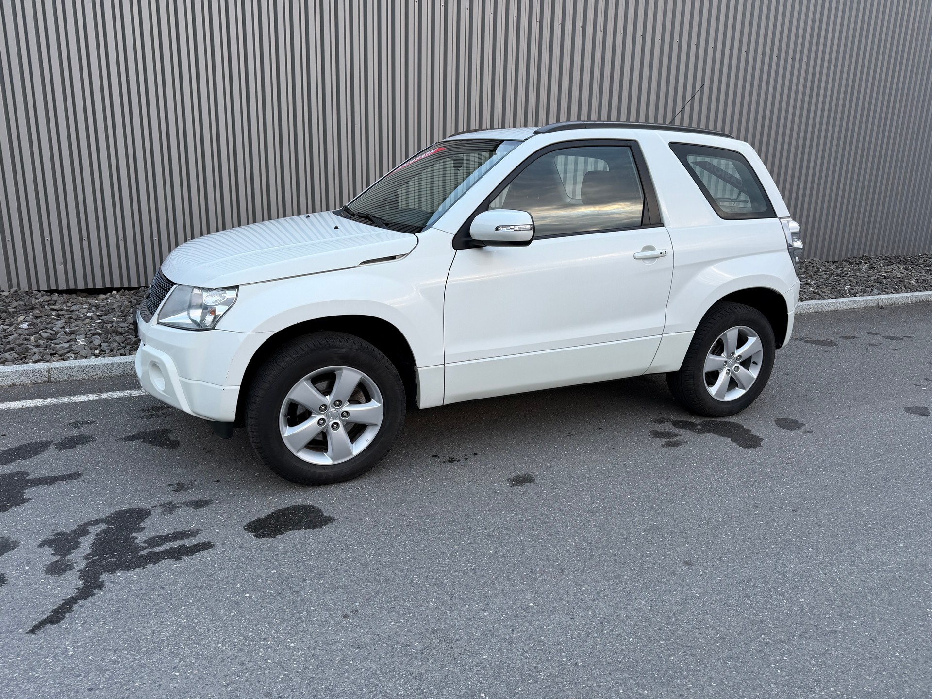 SUZUKI Grand Vitara 2.4 16V GL Top-image-0