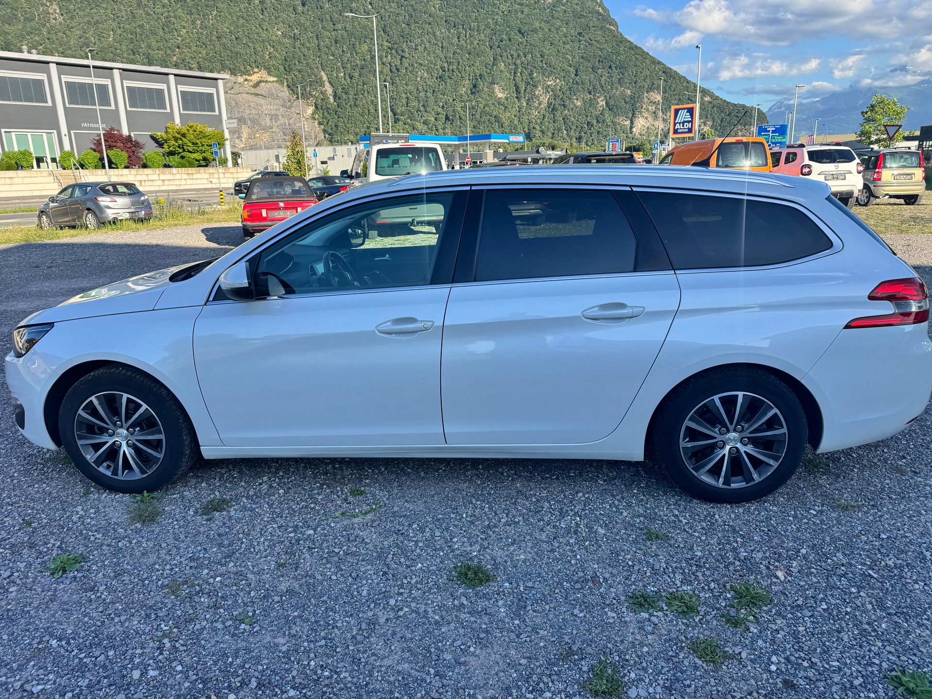 PEUGEOT 308 SW 1.2 THP Business-image-7