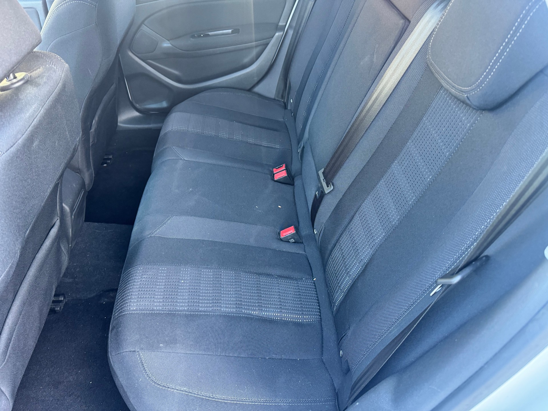 PEUGEOT 308 SW 1.2 THP Business-image-9