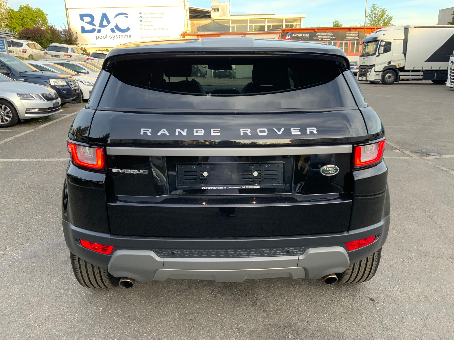LAND ROVER Range Rover Evoque 2.0 TD4 SE Advantage AT9-image-5