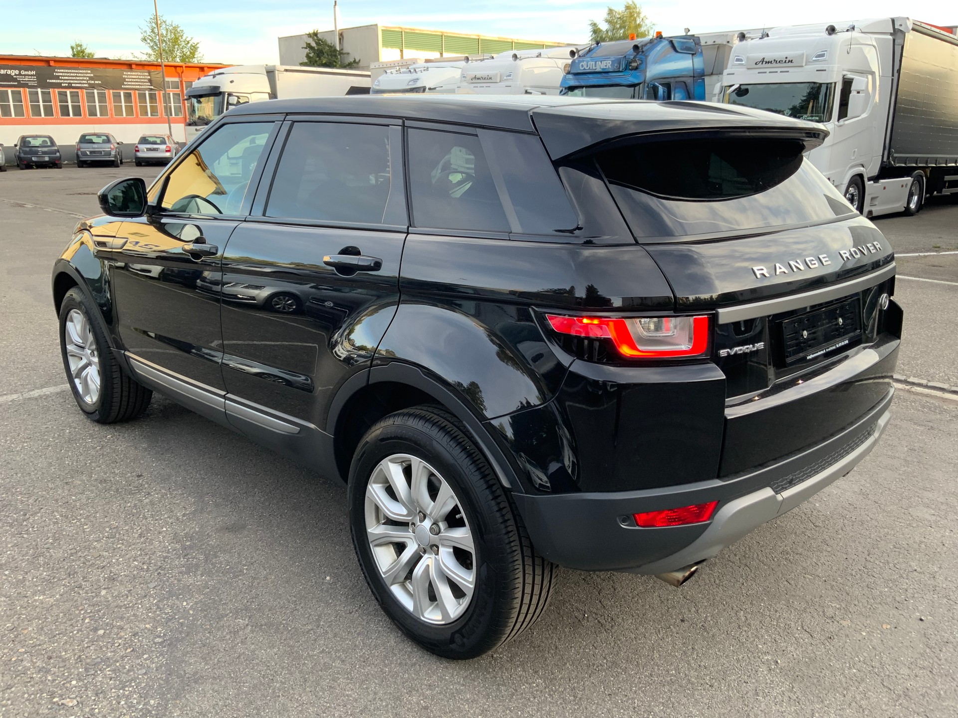LAND ROVER Range Rover Evoque 2.0 TD4 SE Advantage AT9-image-4