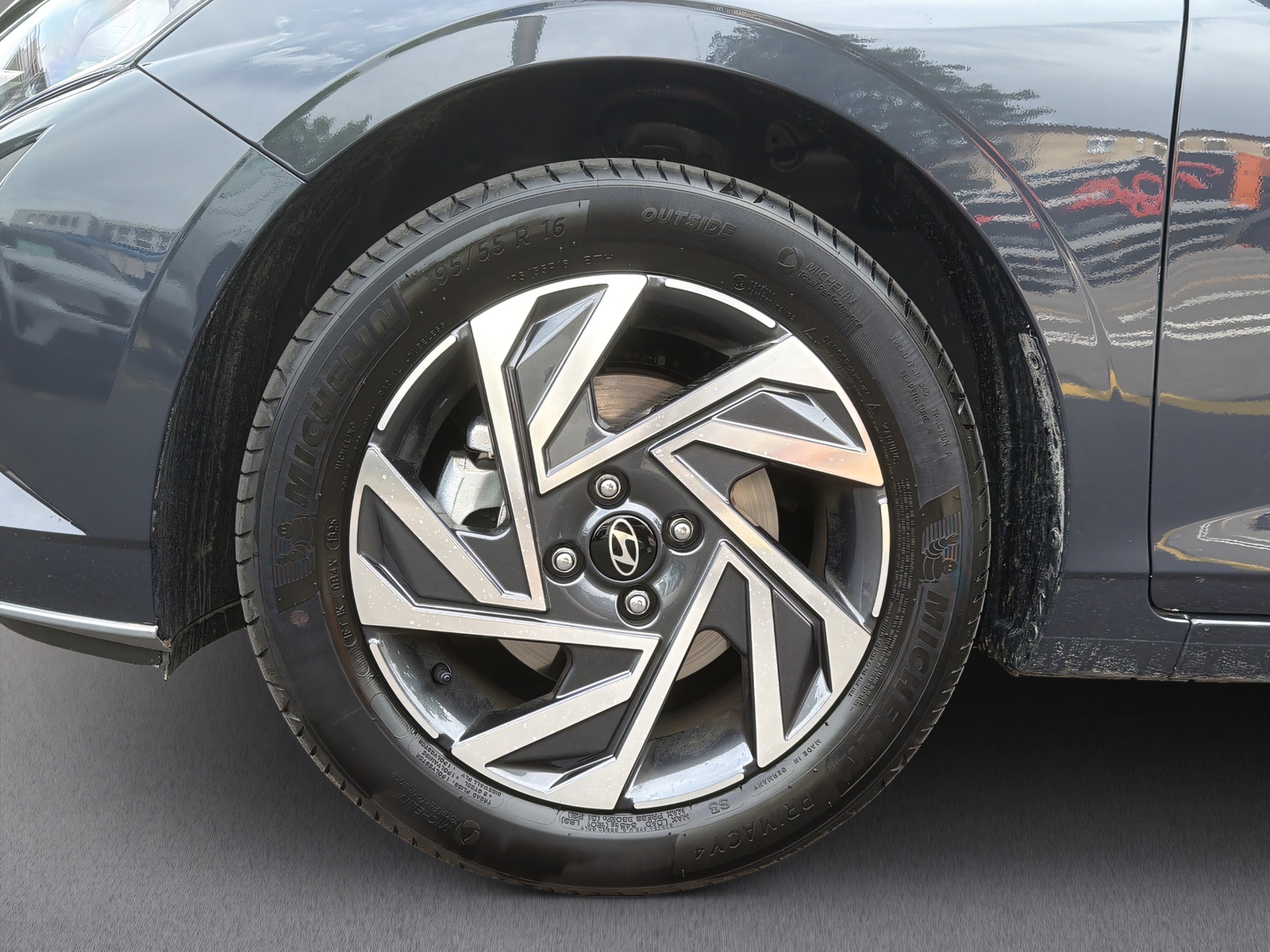 HYUNDAI i20 1.0 T-GDi Amplia-image-19