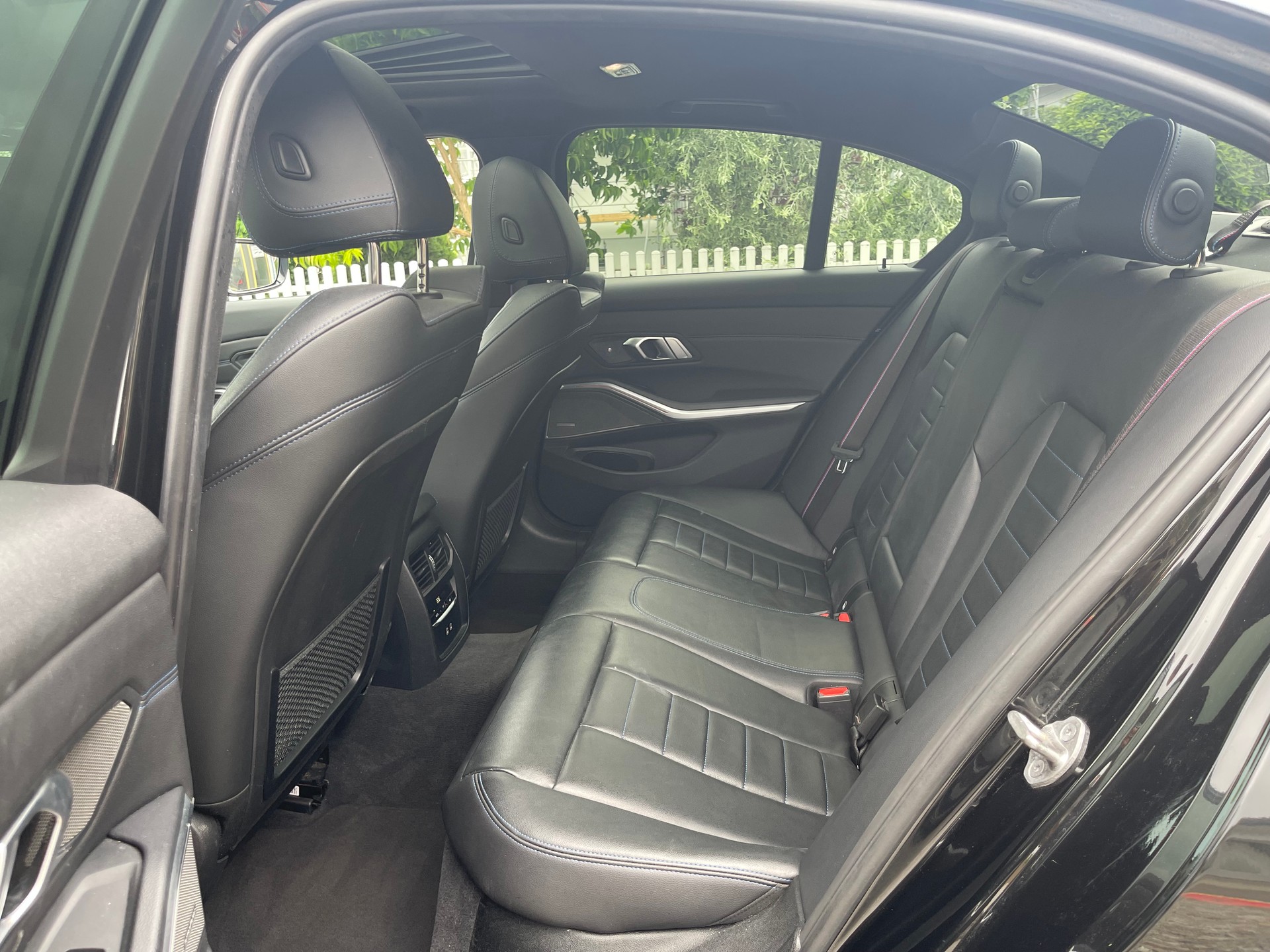 BMW M340d xDrive 48V Steptronic Sport-image-9