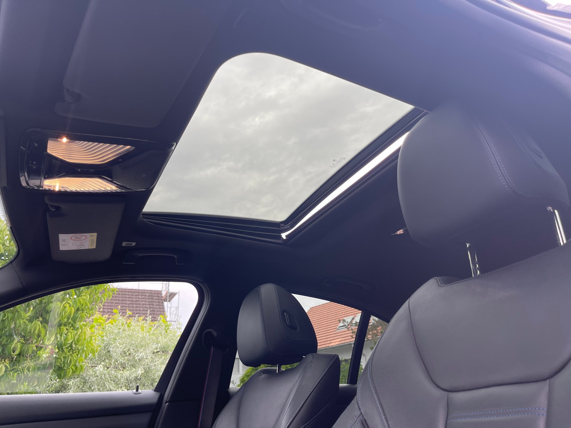 BMW M340d xDrive 48V Steptronic Sport-image-11