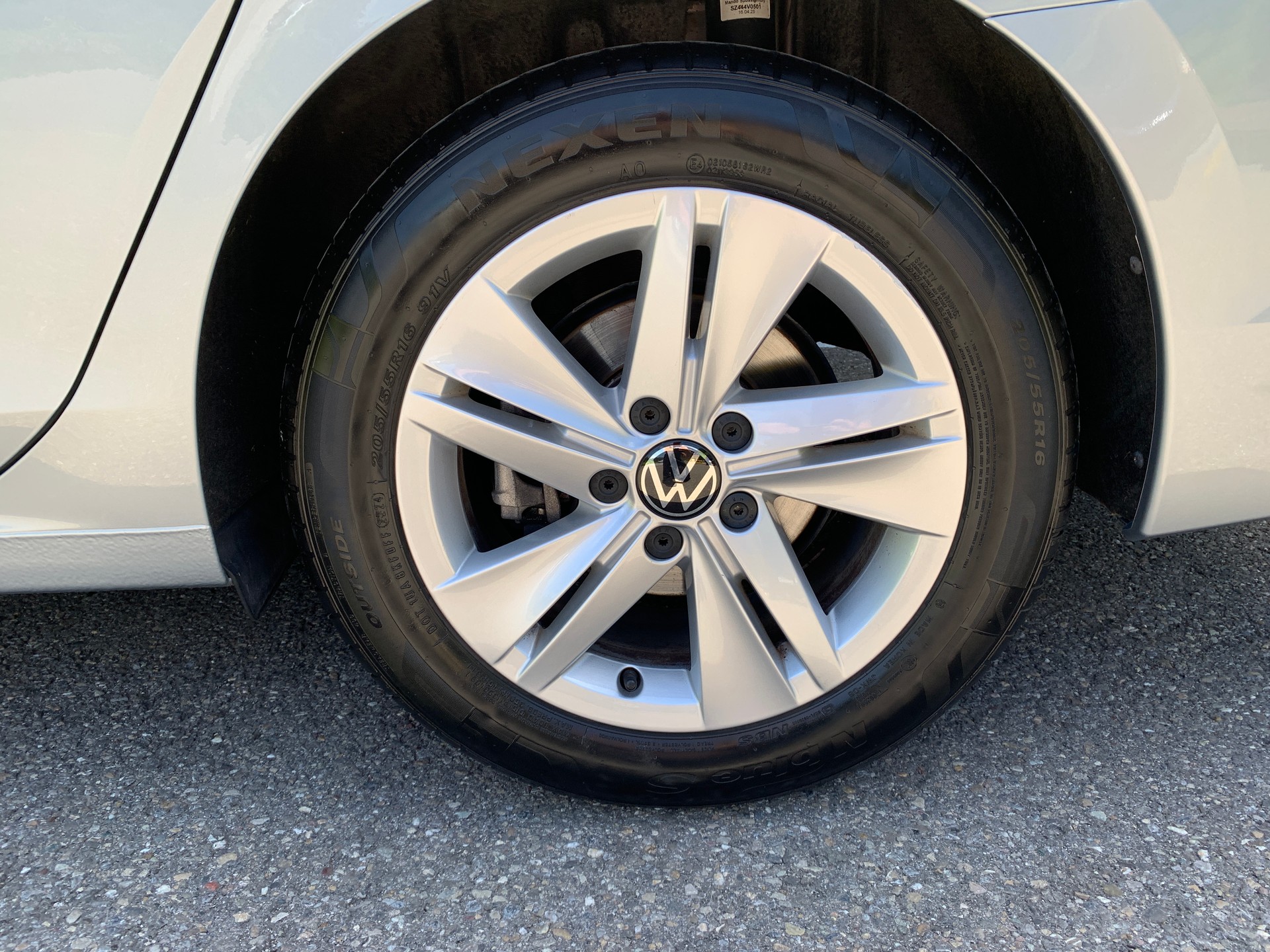 VW Golf Variant 1.5 eTSI mHEV Life-image-6