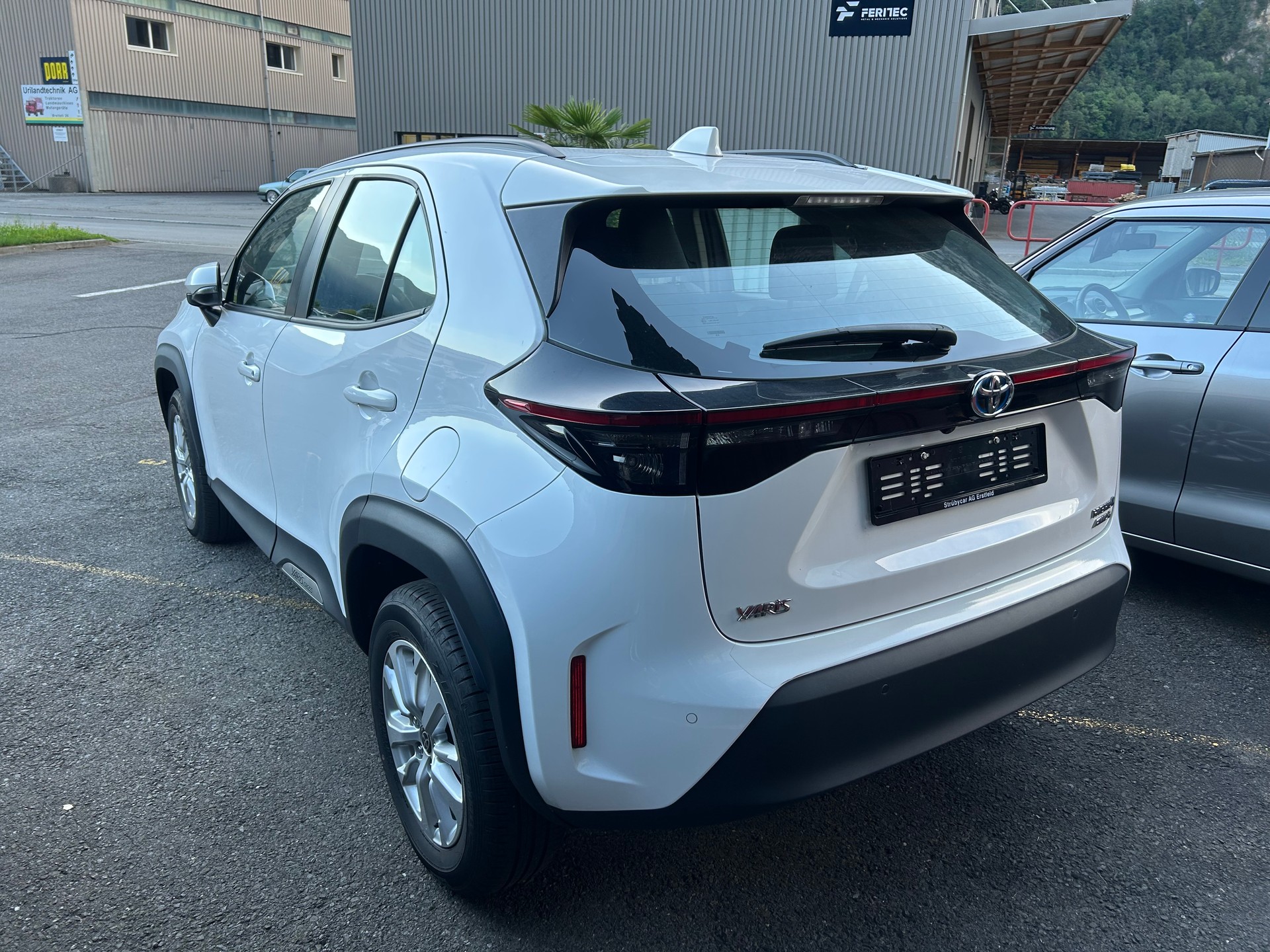 TOYOTA Yaris Cross 1.5 Trend e-CVT AWDi-image-3