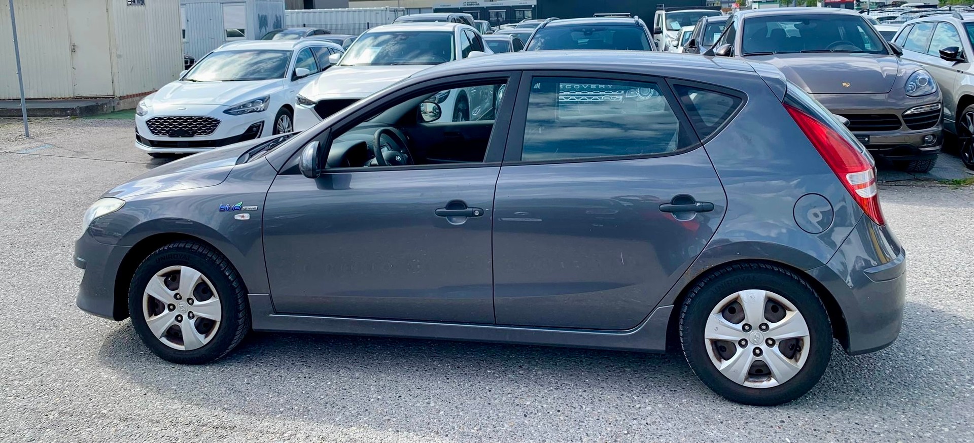 HYUNDAI i30 1.4 Comfort Limousine-image-4