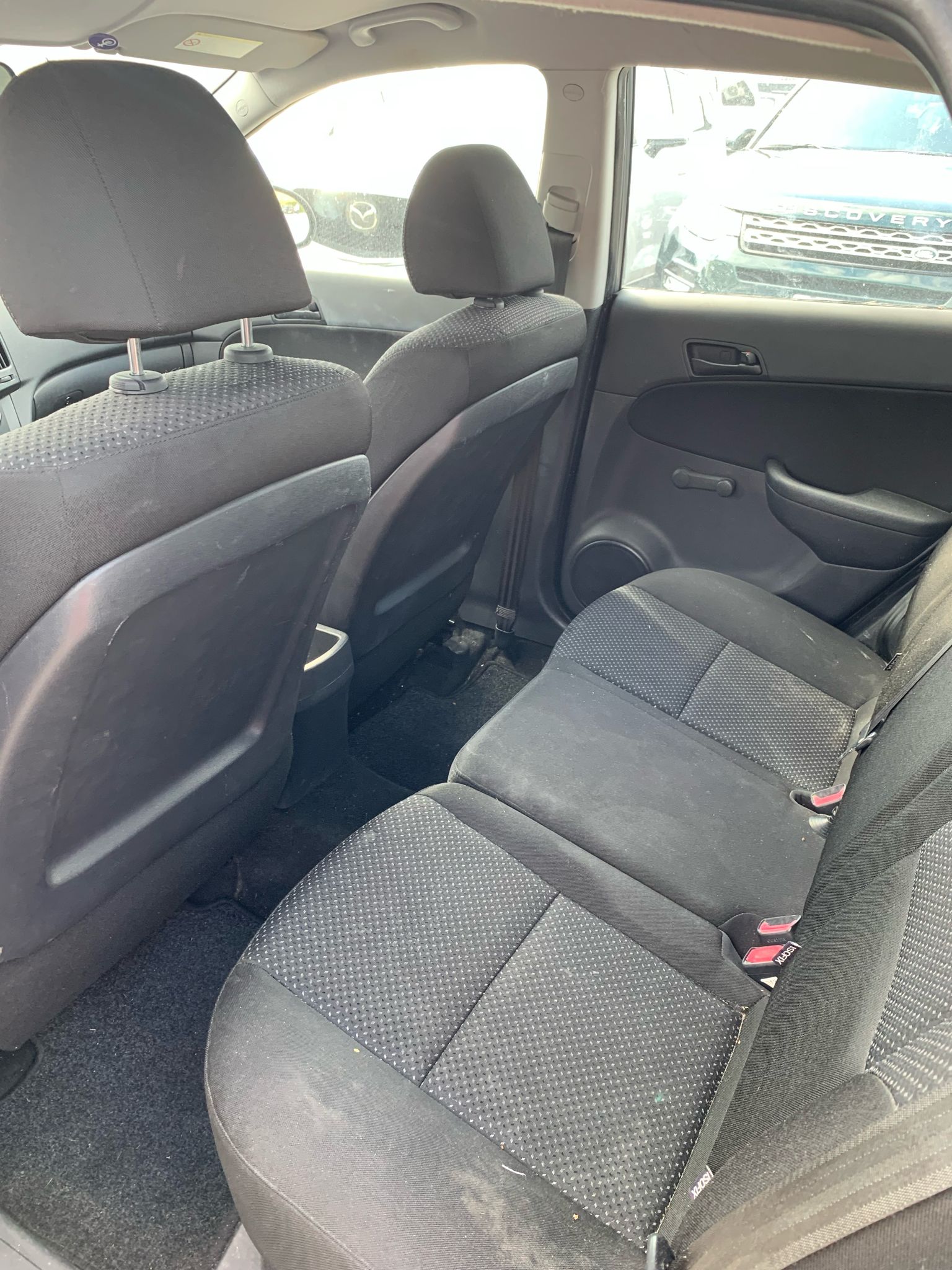 HYUNDAI i30 1.4 Comfort Limousine-image-13