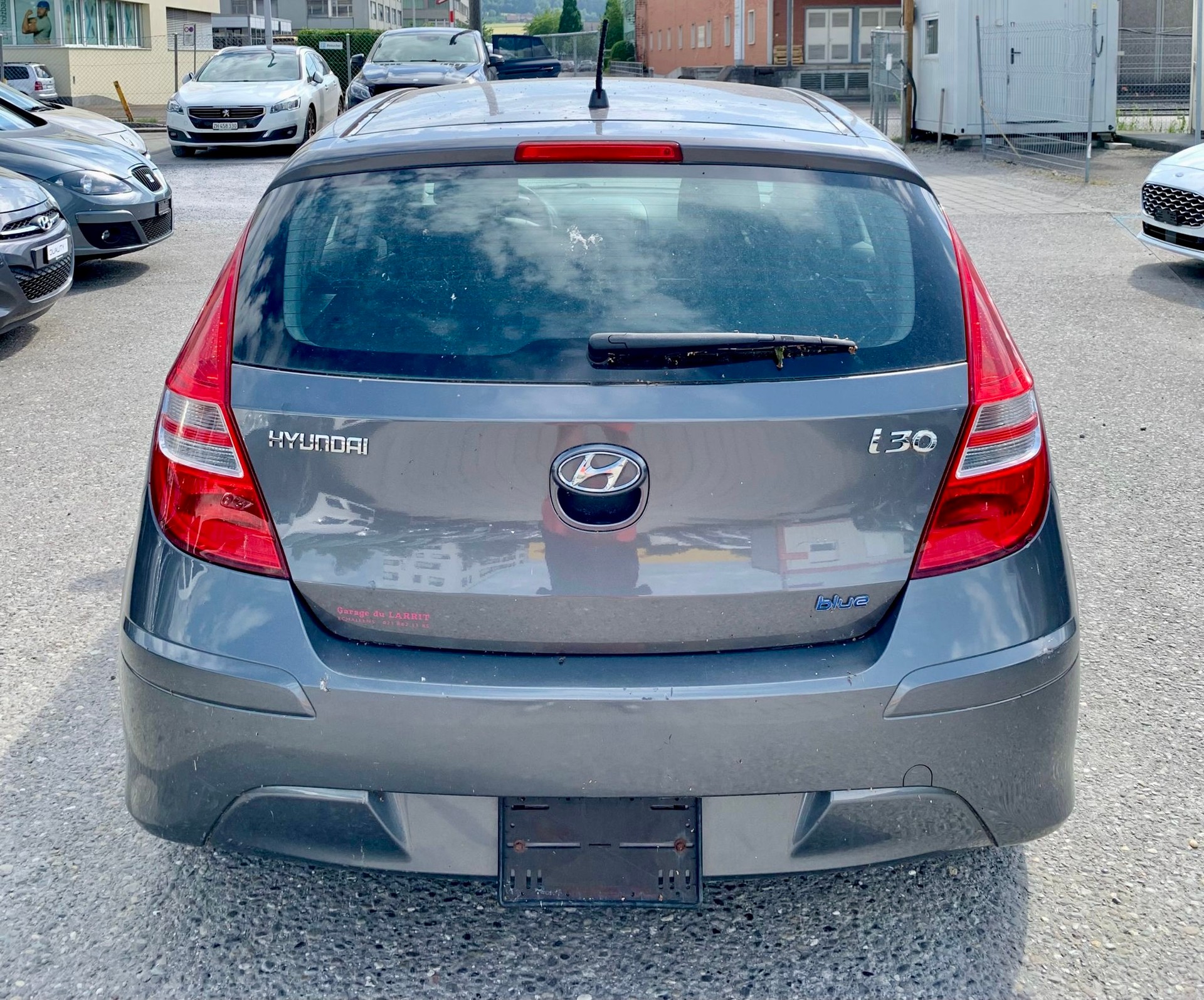 HYUNDAI i30 1.4 Comfort Limousine-image-1