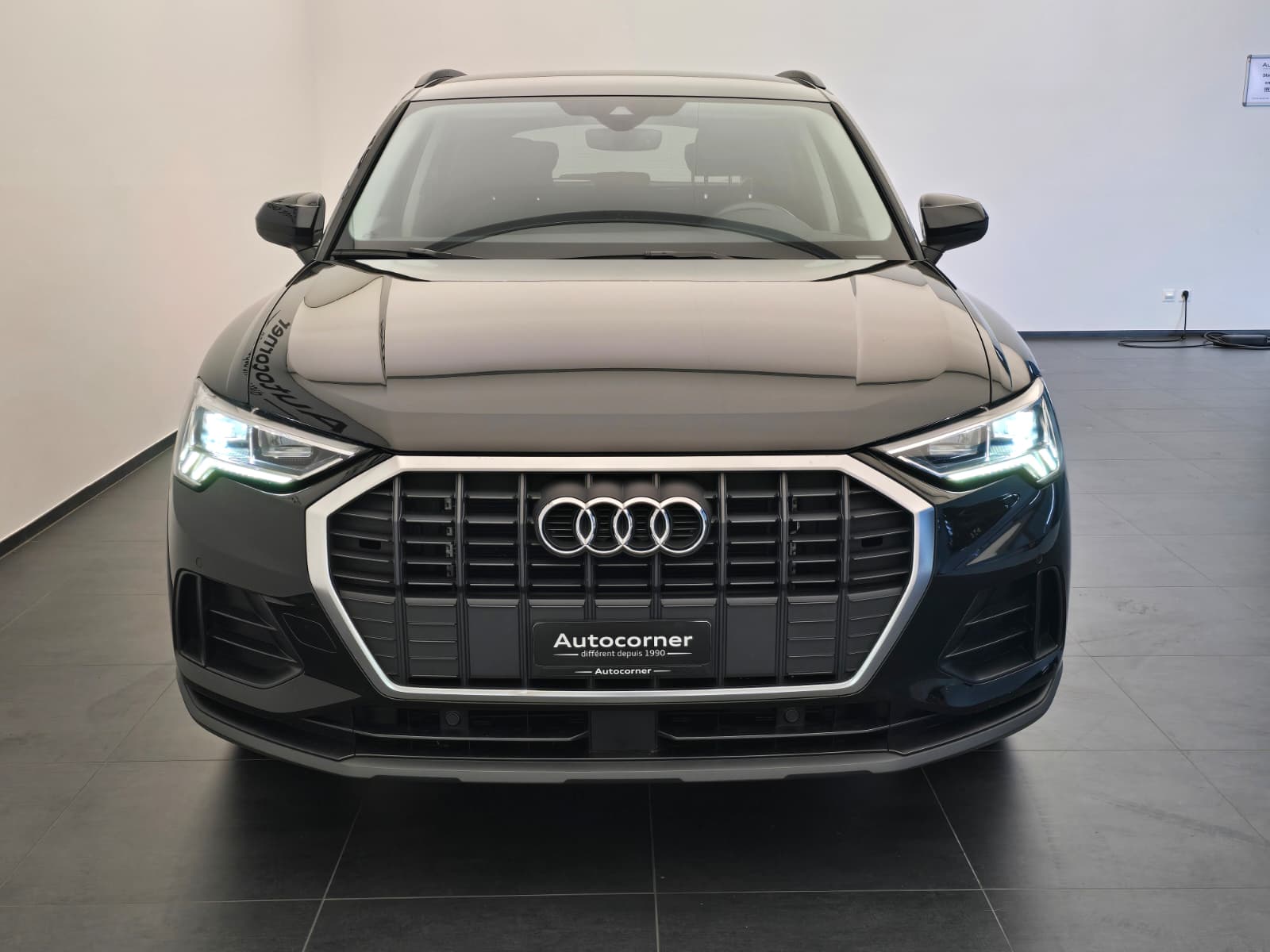 AUDI Q3 35 TFSI S line S-tronic-image-3