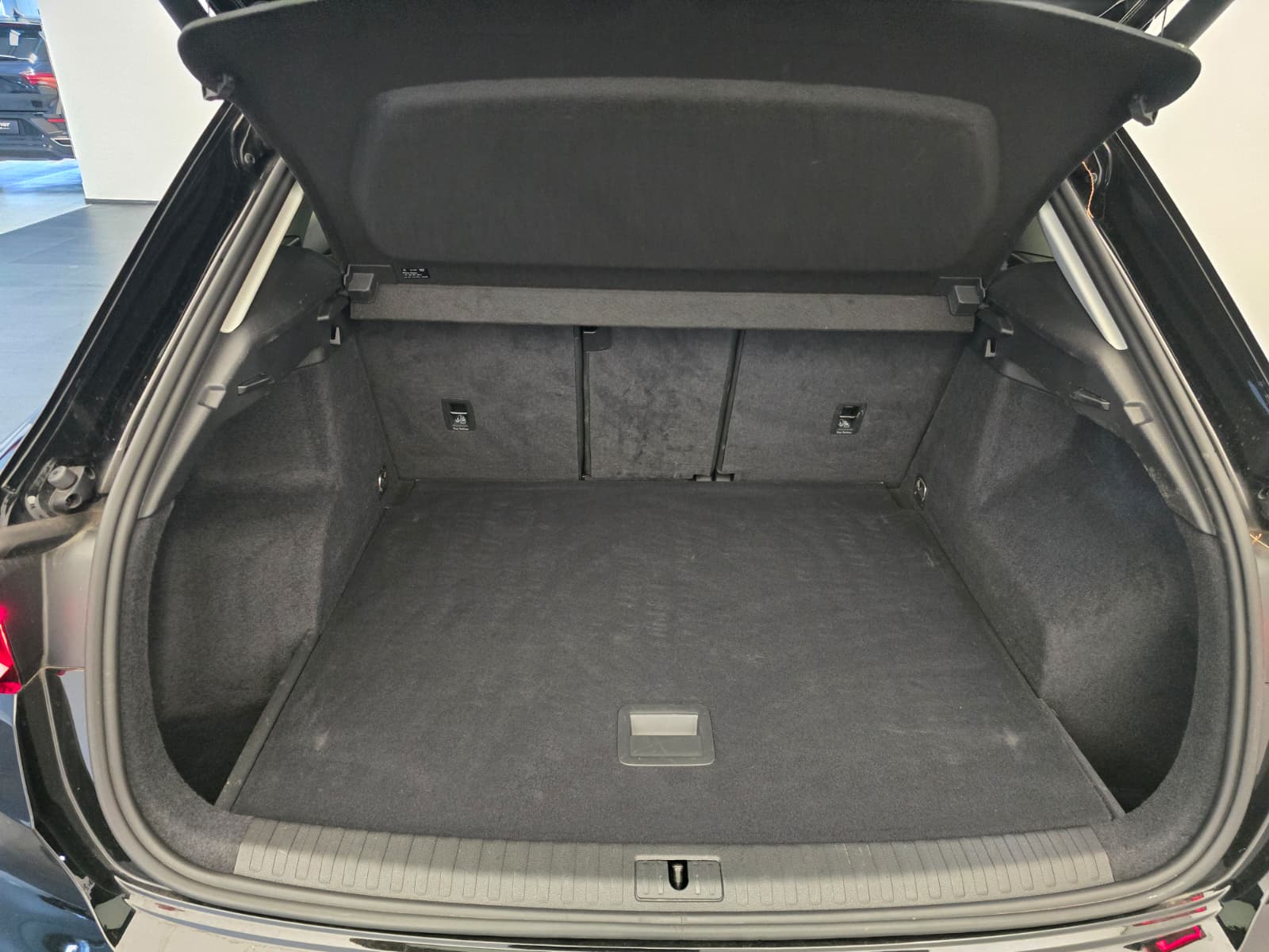 AUDI Q3 35 TFSI S line S-tronic-image-15