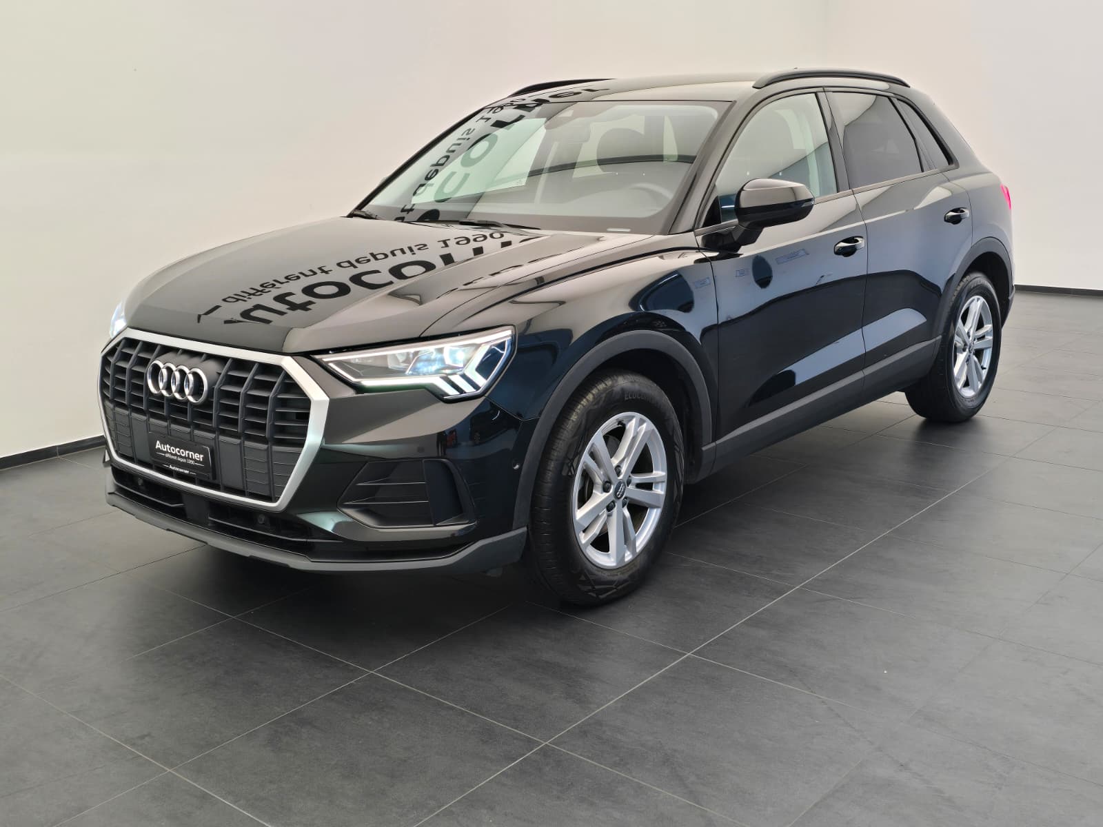 AUDI Q3 35 TFSI S line S-tronic-image-2