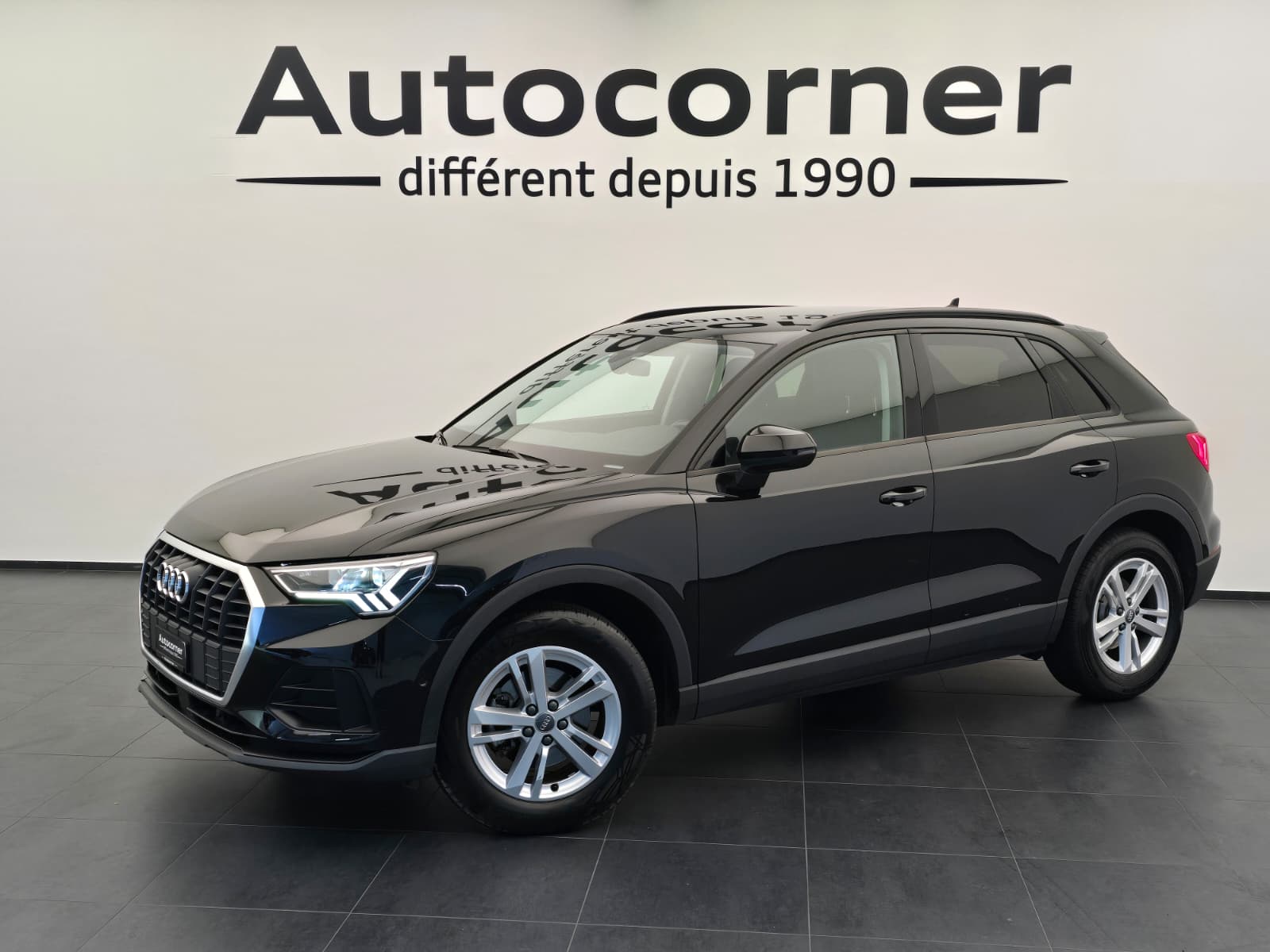 AUDI Q3 35 TFSI S line S-tronic-image-0