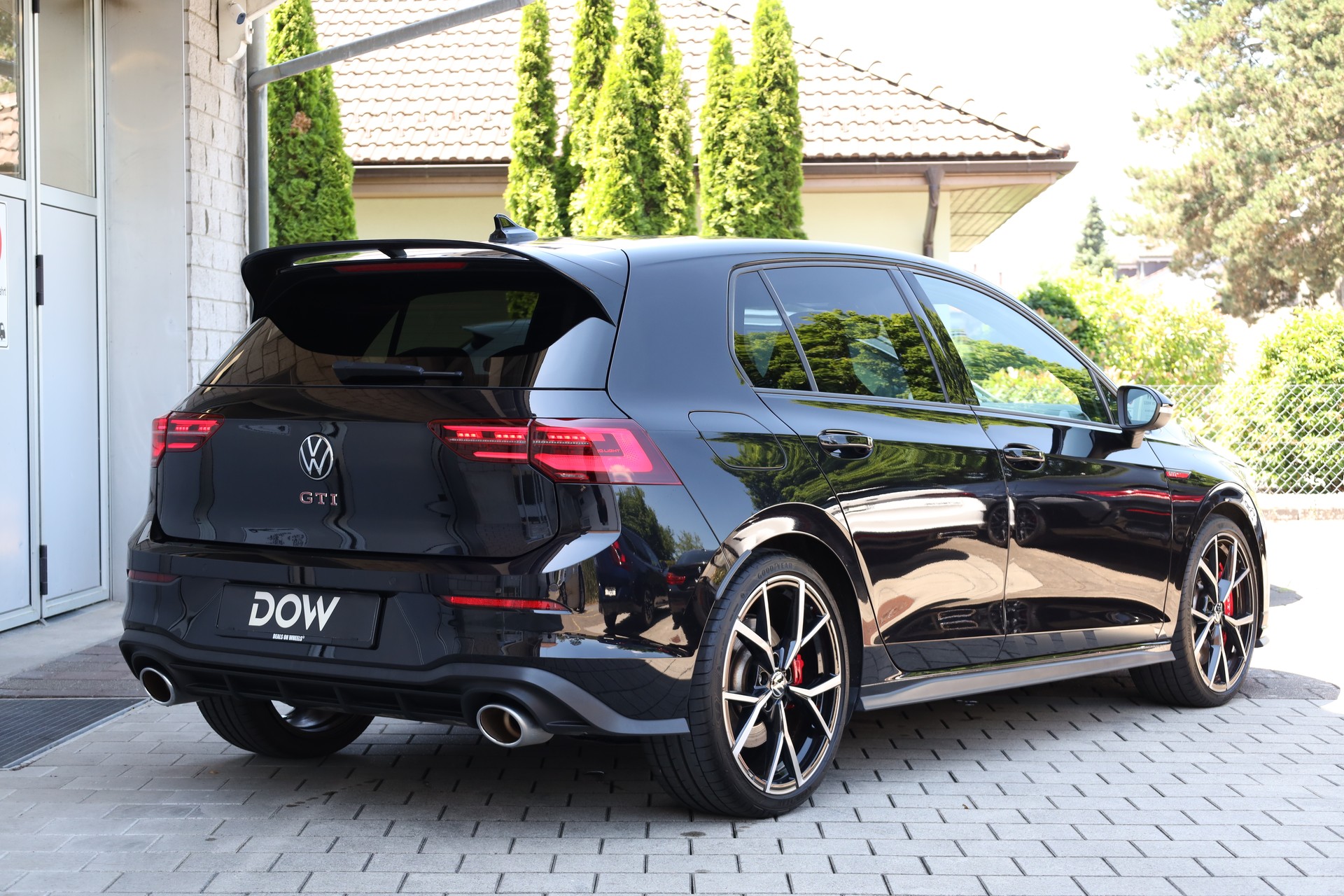 VW Golf 2.0 TSI GTI Clubsport DSG-image-4
