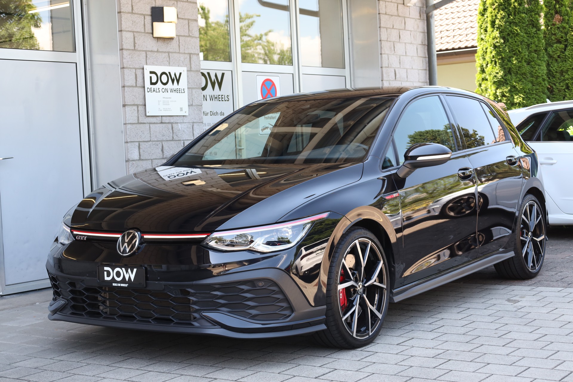VW Golf 2.0 TSI GTI Clubsport DSG-image-2