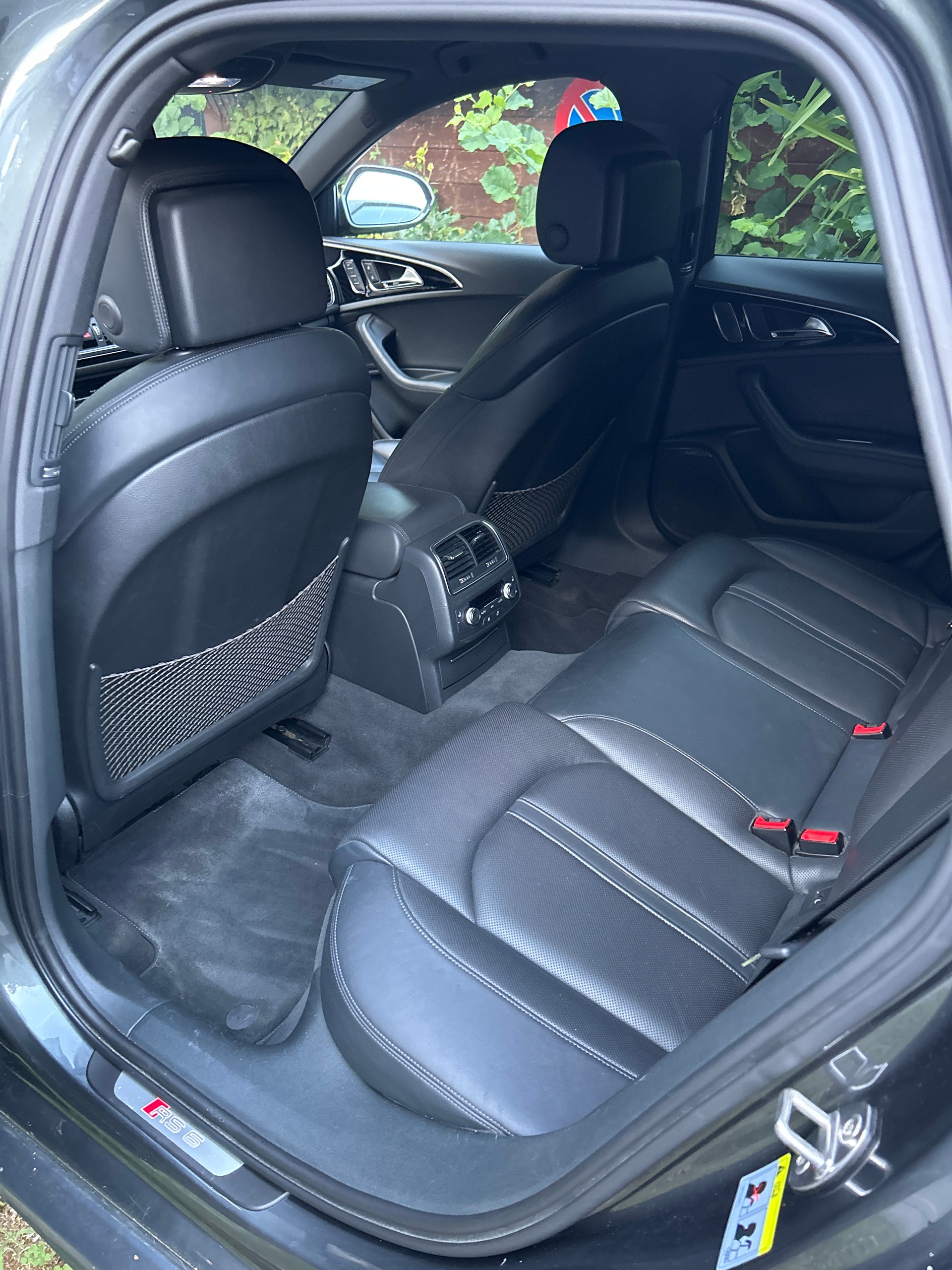 AUDI RS6 Avant 4.0 TFSI V8 quattro Tiptronic Keramikbremsanlage, und alles Zubehör-image-7