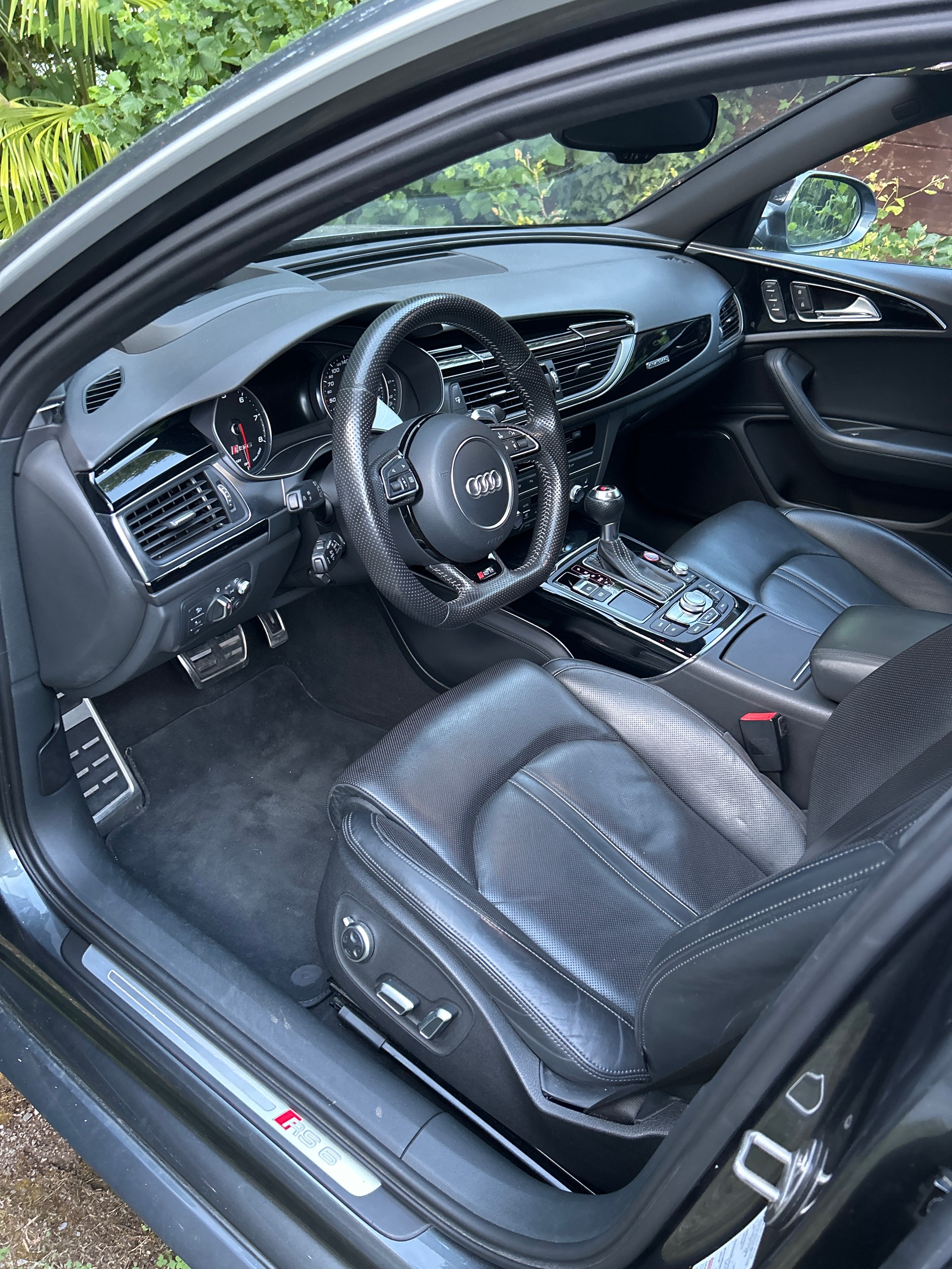 AUDI RS6 Avant 4.0 TFSI V8 quattro Tiptronic Keramikbremsanlage, und alles Zubehör-image-6