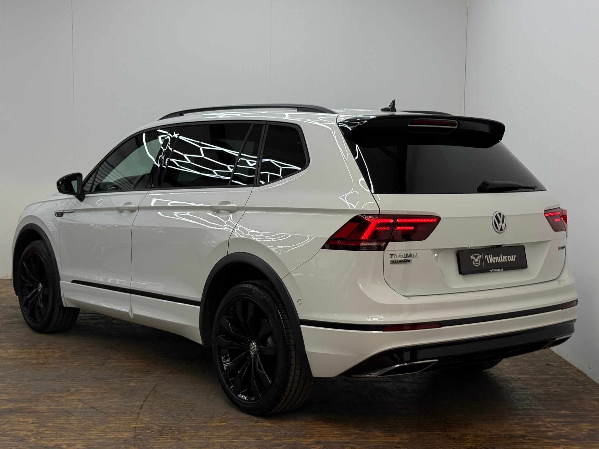 VW Tiguan Allspace 2.0 TDI SCR Highline 4MotionDSG-image-9