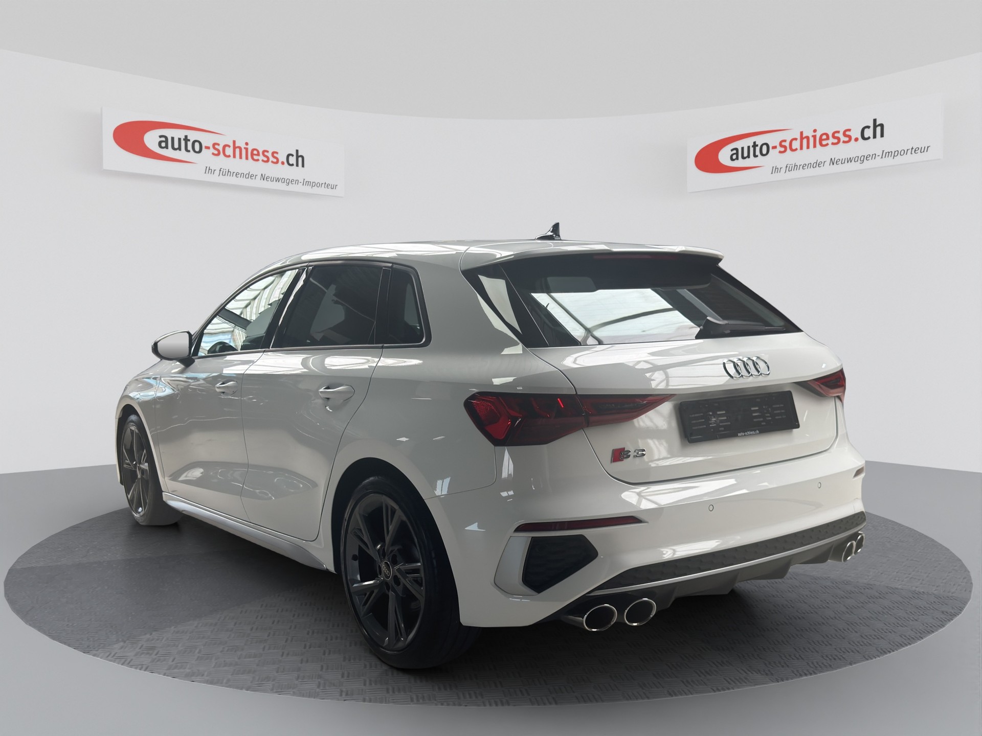 AUDI S3 Sportback 2.0 TFSI quattro S-tronic-image-2
