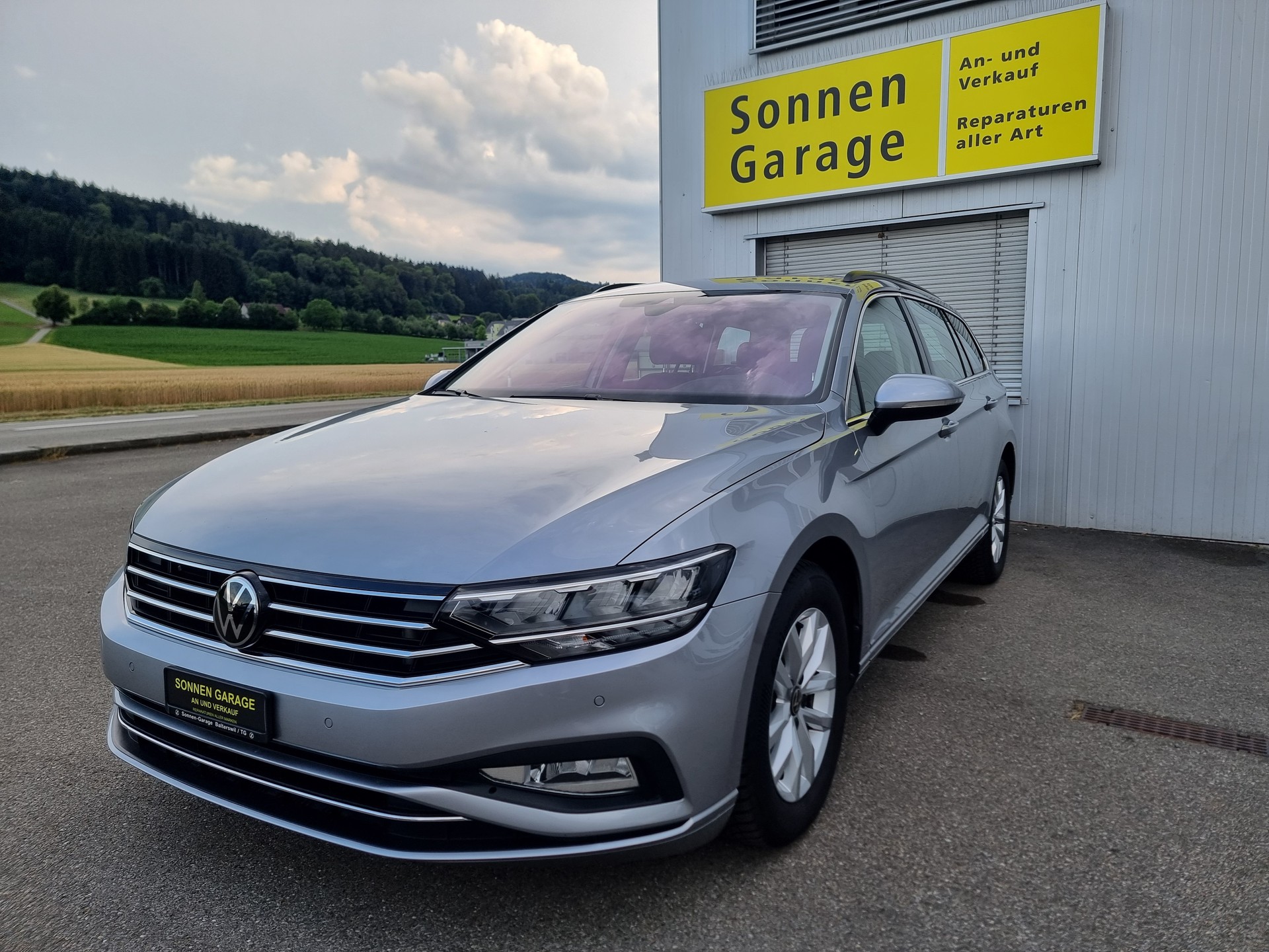 VW Passat 2.0 TDI BMT Business DSG-image-2