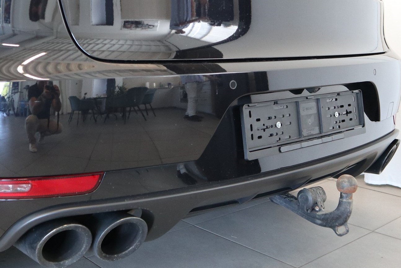 PORSCHE 3.0 V6 GTS-image-4