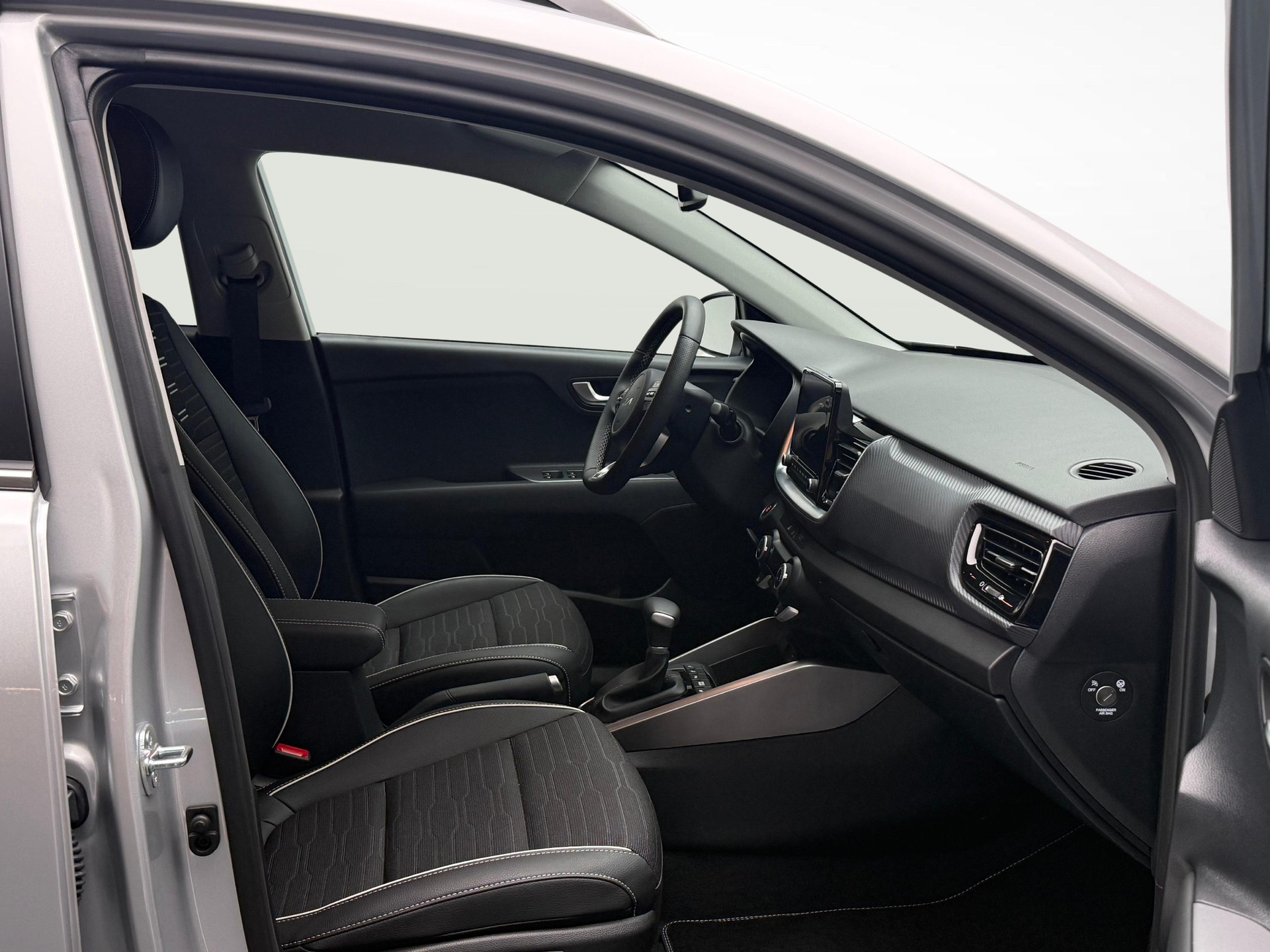 KIA Stonic 1.0 T-GDi GT-Line-image-9
