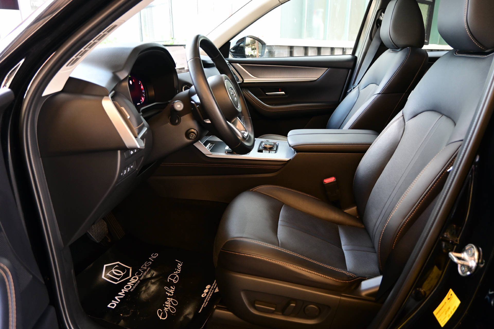 MAZDA CX-60 3.3 D Takumi **All Black**AHK*-image-11