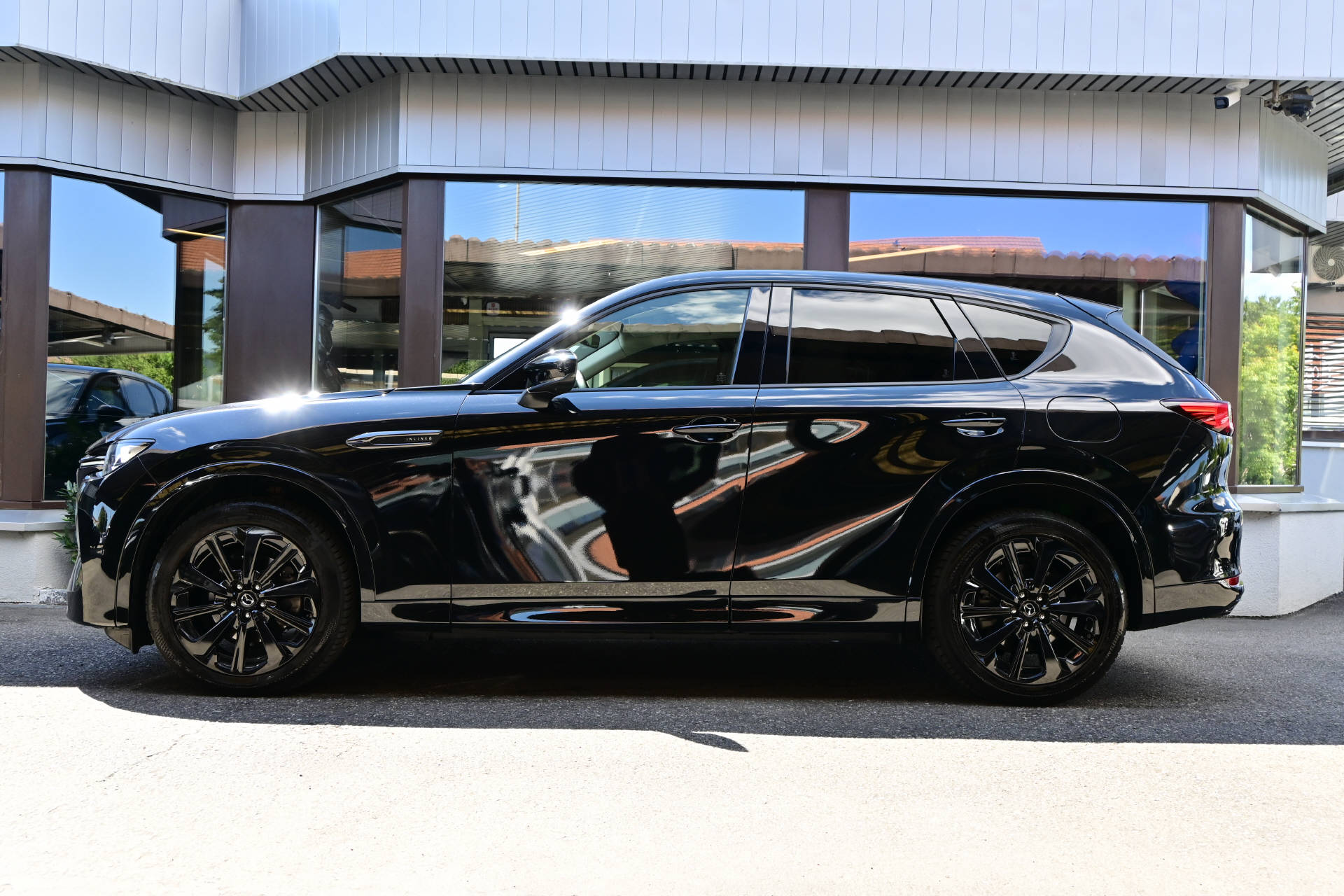 MAZDA CX-60 3.3 D Takumi **All Black**AHK*-showroom-element-3