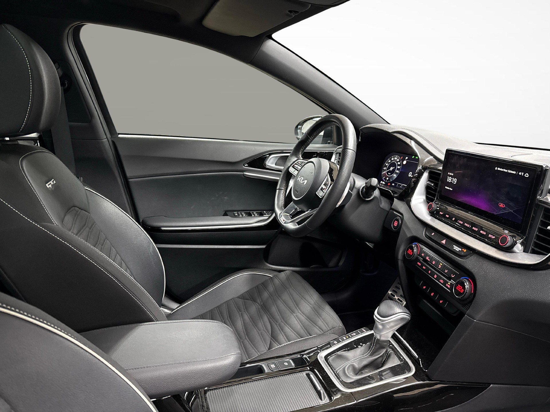 KIA XCeed 1.6 T-GDi GT-Line-image-9