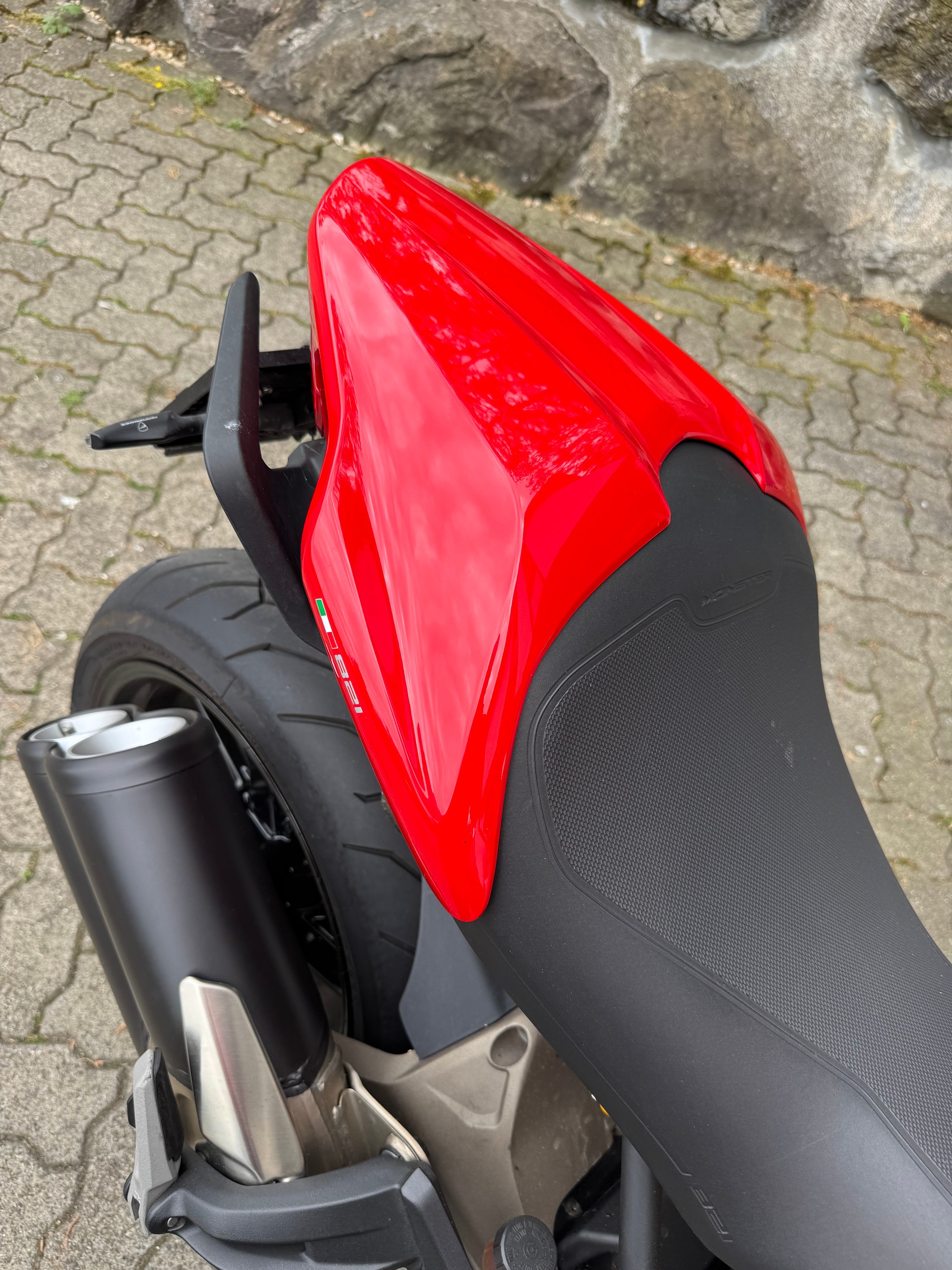 DUCATI MONSTER 821-image-8