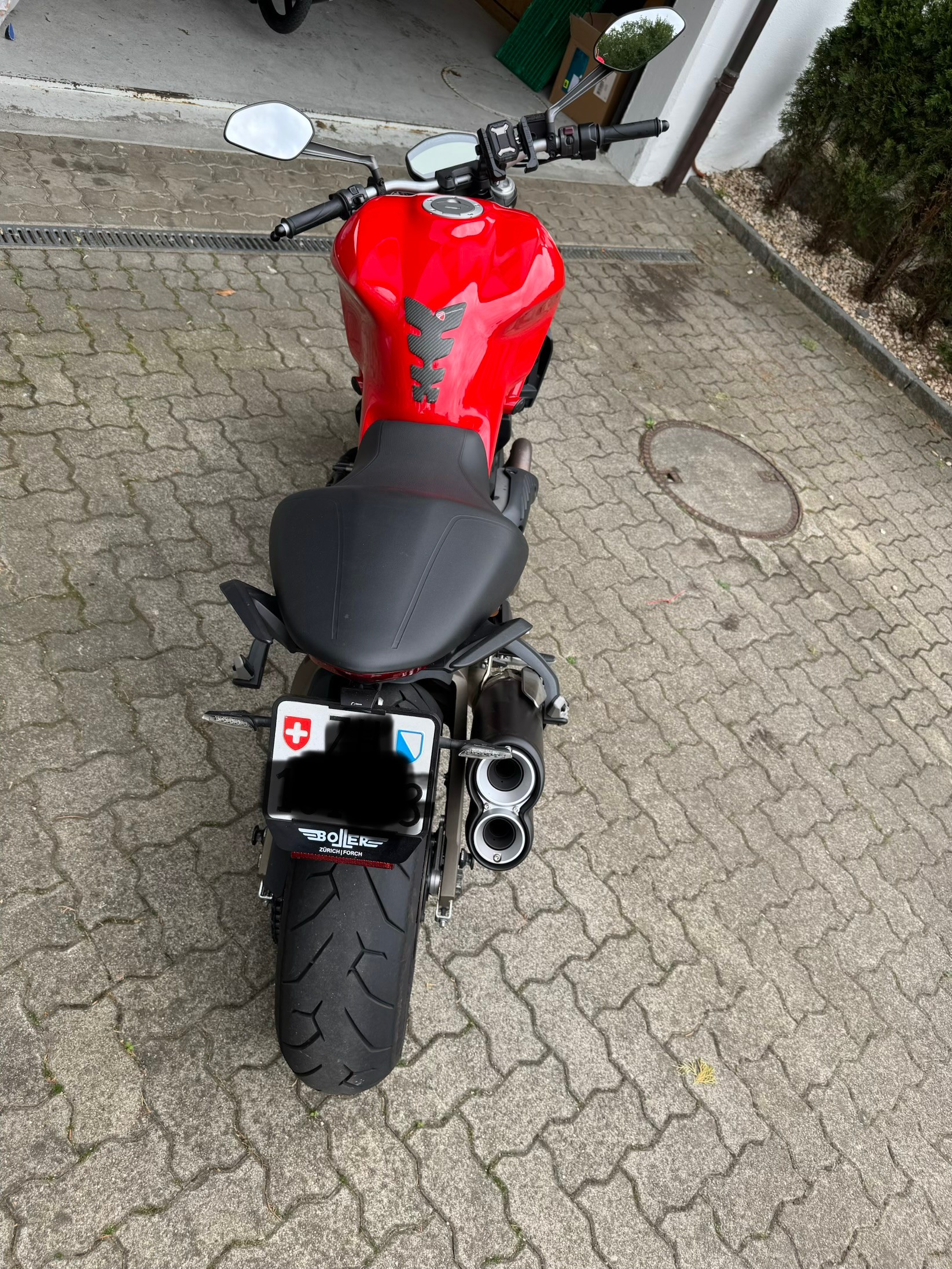 DUCATI MONSTER 821