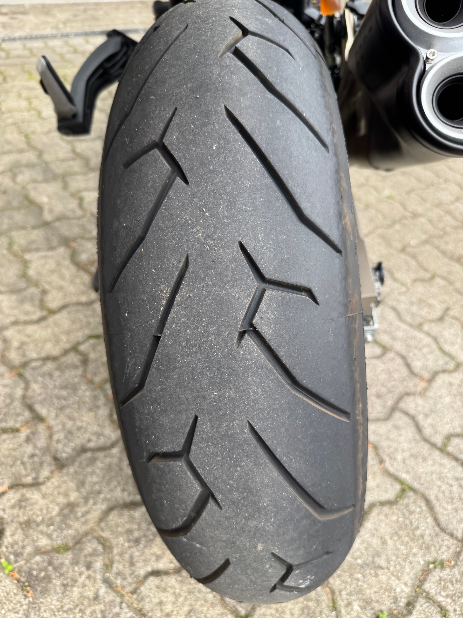 DUCATI MONSTER 821-image-5
