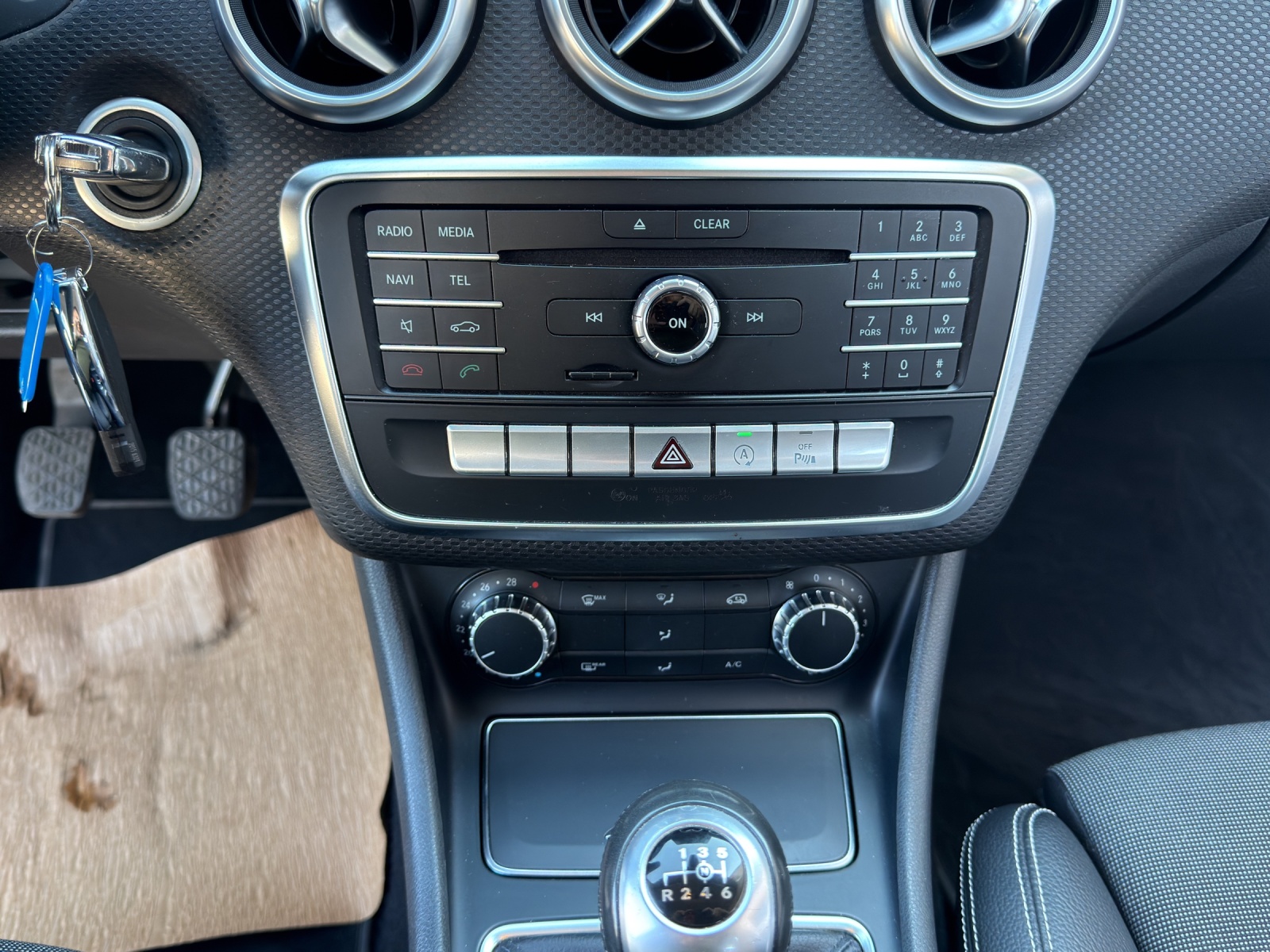 MERCEDES-BENZ A 180 BlueEfficiency Edition Style-image-15