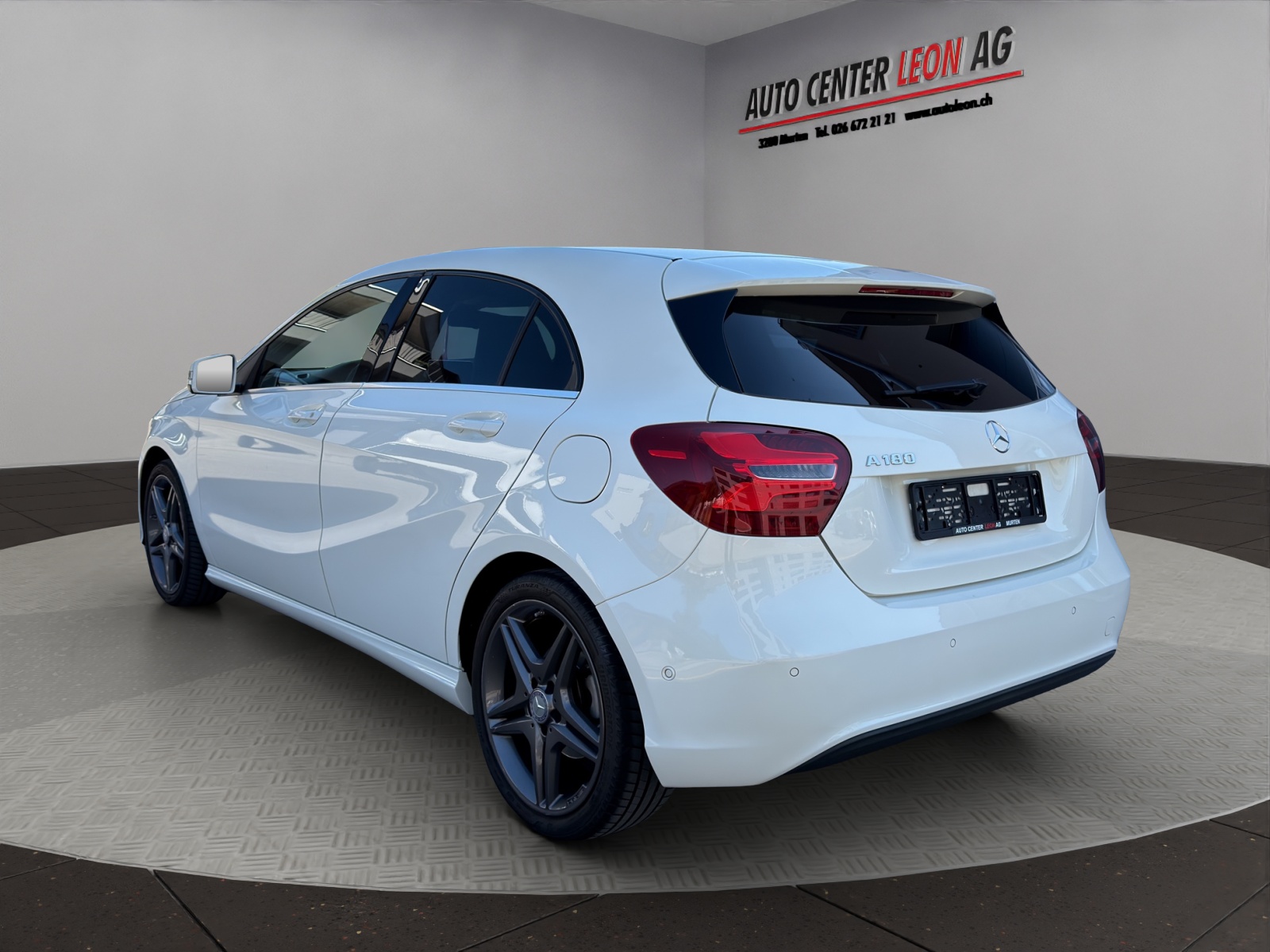 MERCEDES-BENZ A 180 BlueEfficiency Edition Style-image-3