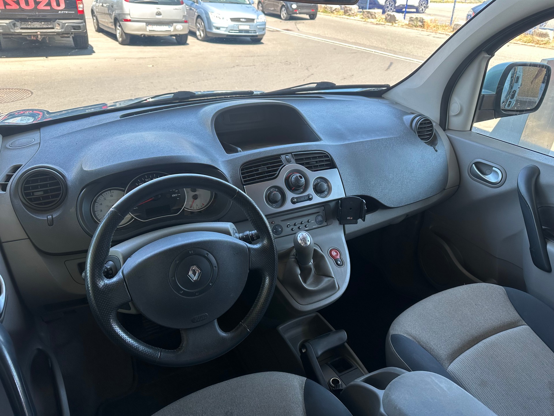 RENAULT Kangoo 1.6 16V Expression-image-6