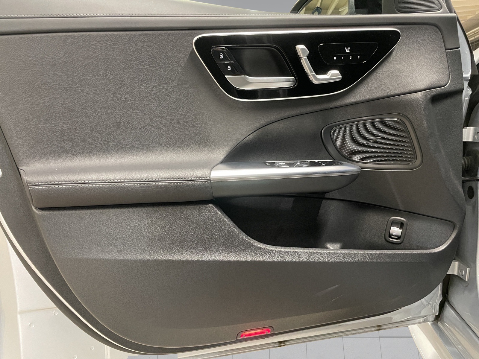 MERCEDES-BENZ C 200 4M AMG Line-image-7