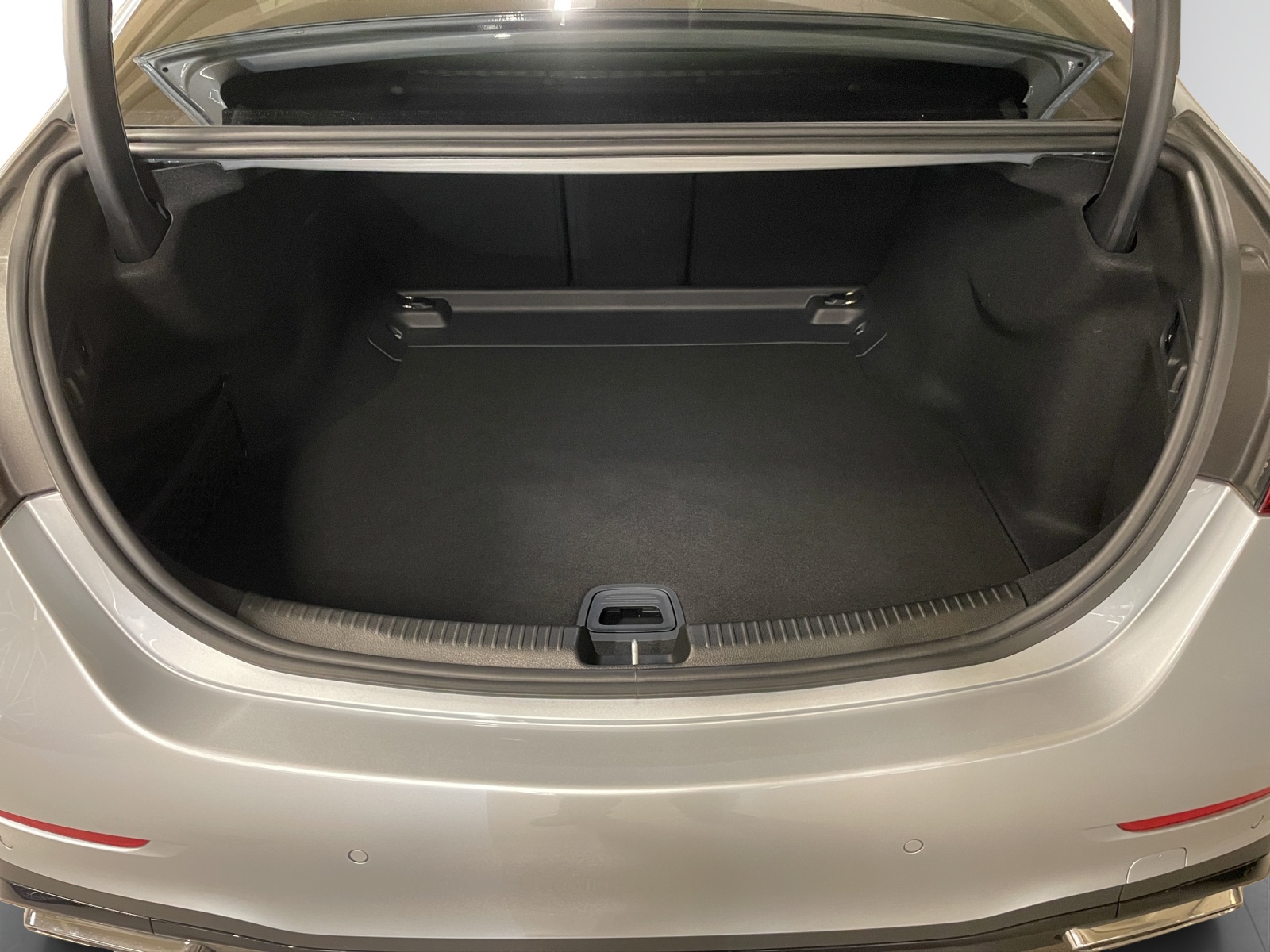 MERCEDES-BENZ C 200 4M AMG Line-image-6