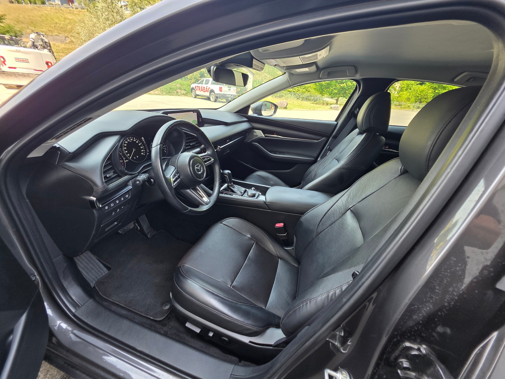MAZDA 3 Sedan SKYACTIV-X M Hybrid 180 Revolution Automat-image-20