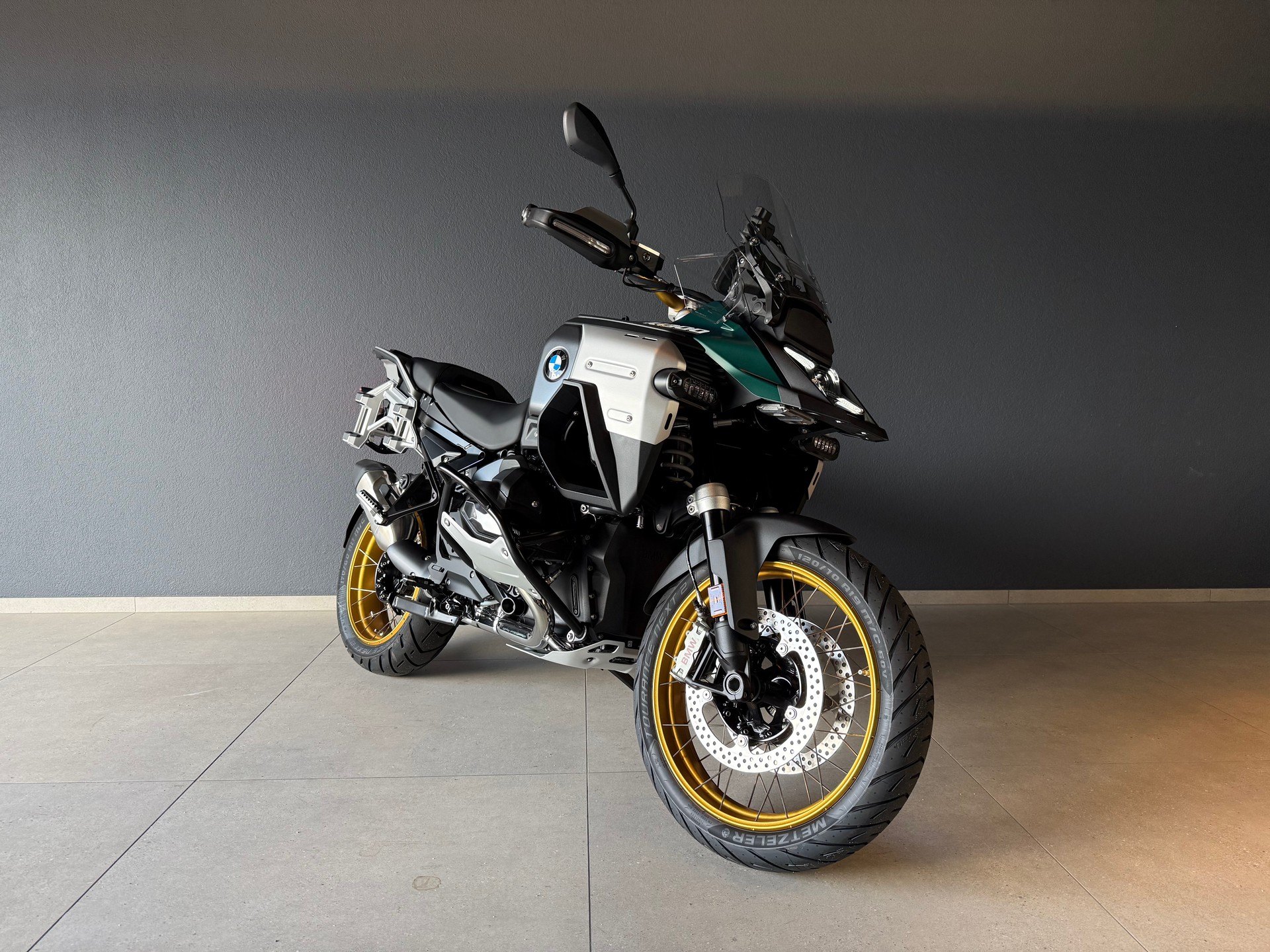 BMW R 1300 GS Adventure-showroom-element-3