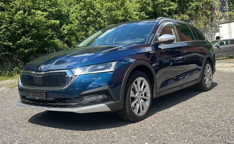 SKODA Octavia Combi 2.0 TDI DSG Scout 4x4-image-0