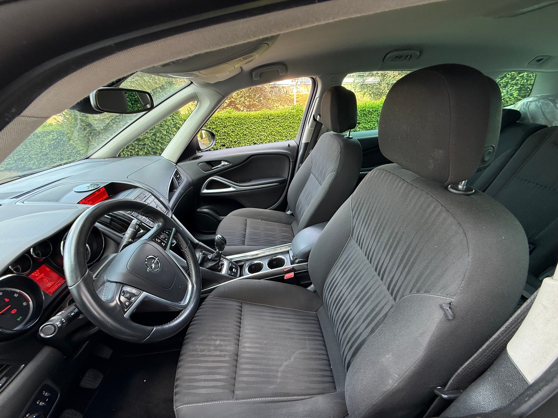 OPEL Zafira Tourer 2.0 CDTi Enjoy-image-14