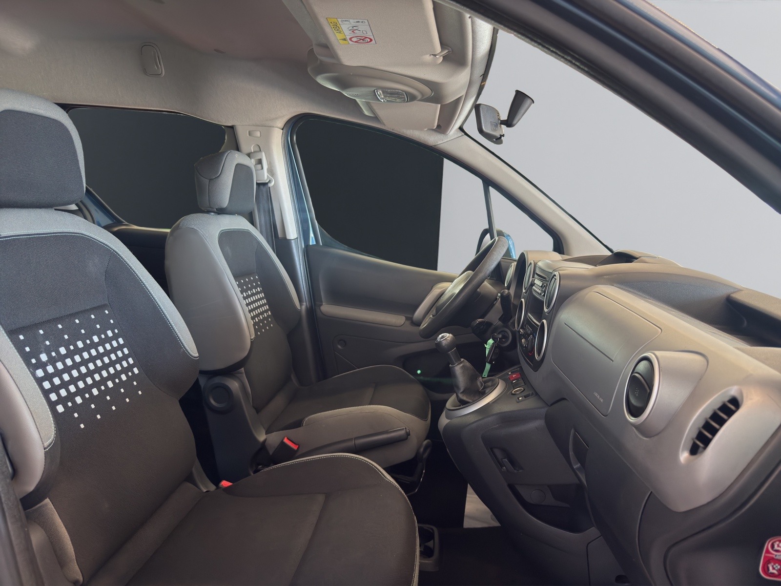 CITROEN Berlingo 1.2i Feel-image-16