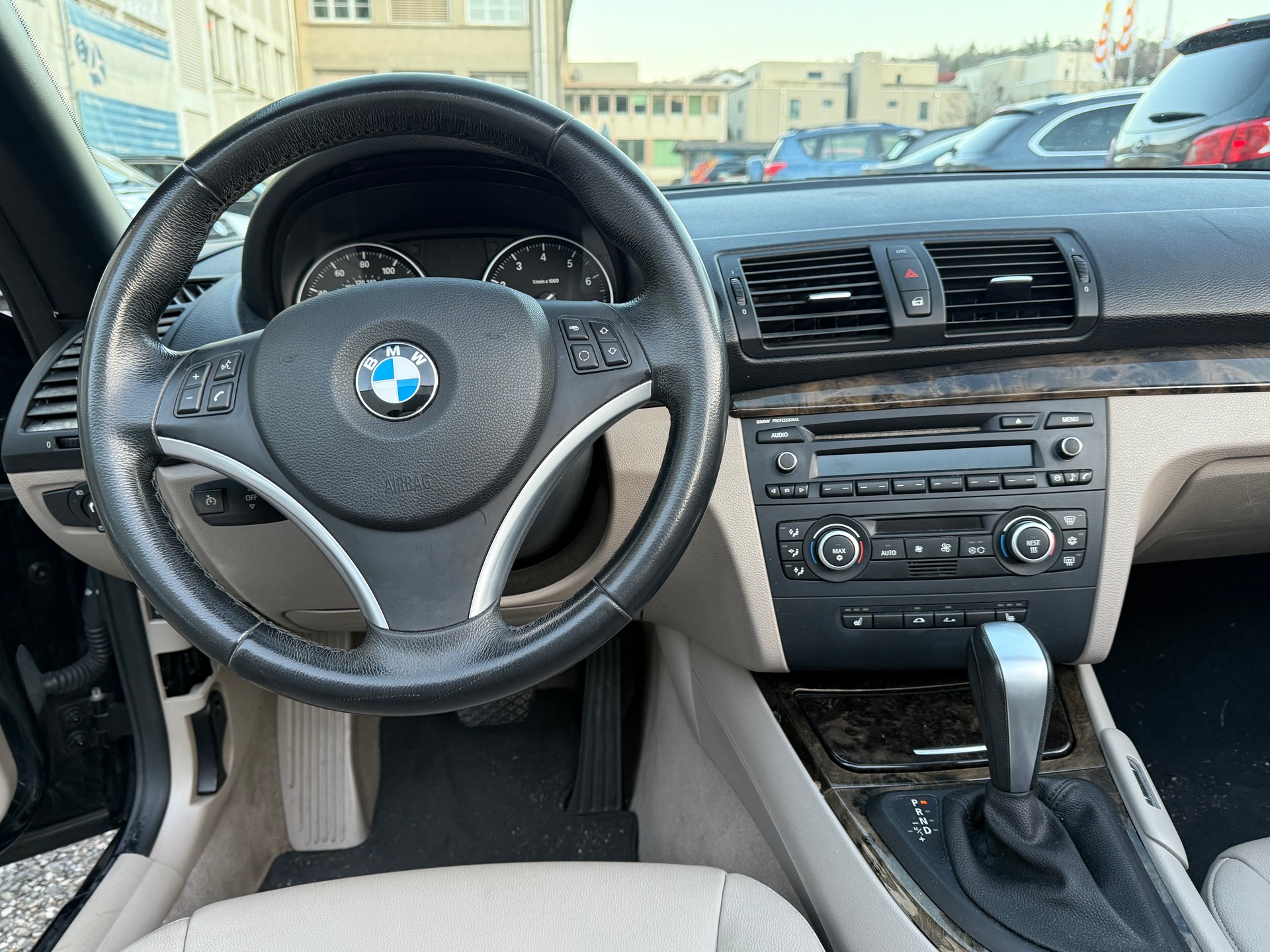 BMW 135i Cabrio Steptronic-image-9