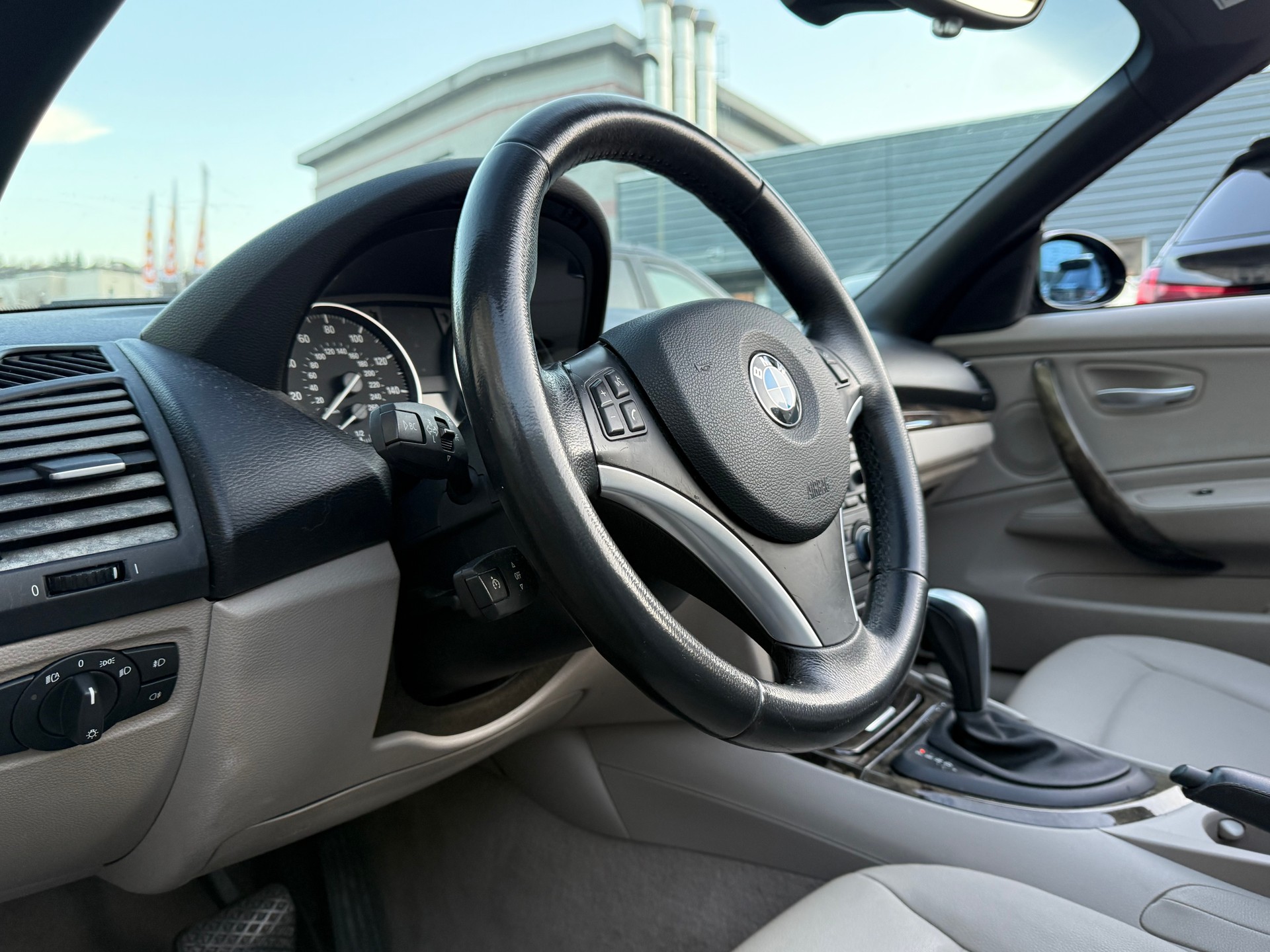 BMW 135i Cabrio Steptronic-image-6