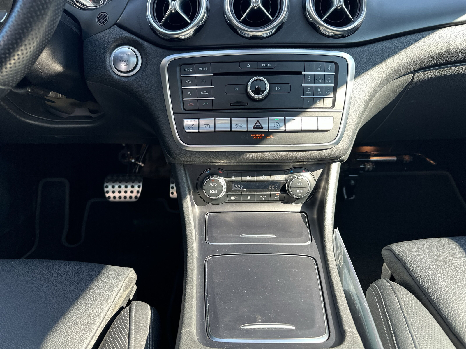 MERCEDES-BENZ GLA 250 AMG Line 4Matic-image-14
