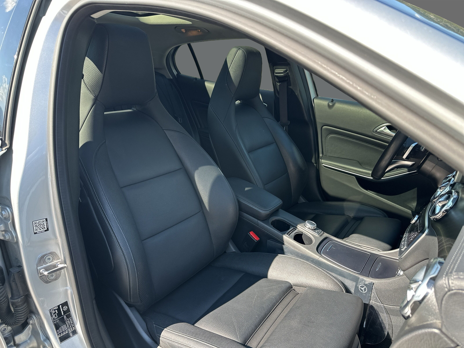 MERCEDES-BENZ GLA 250 AMG Line 4Matic-image-17