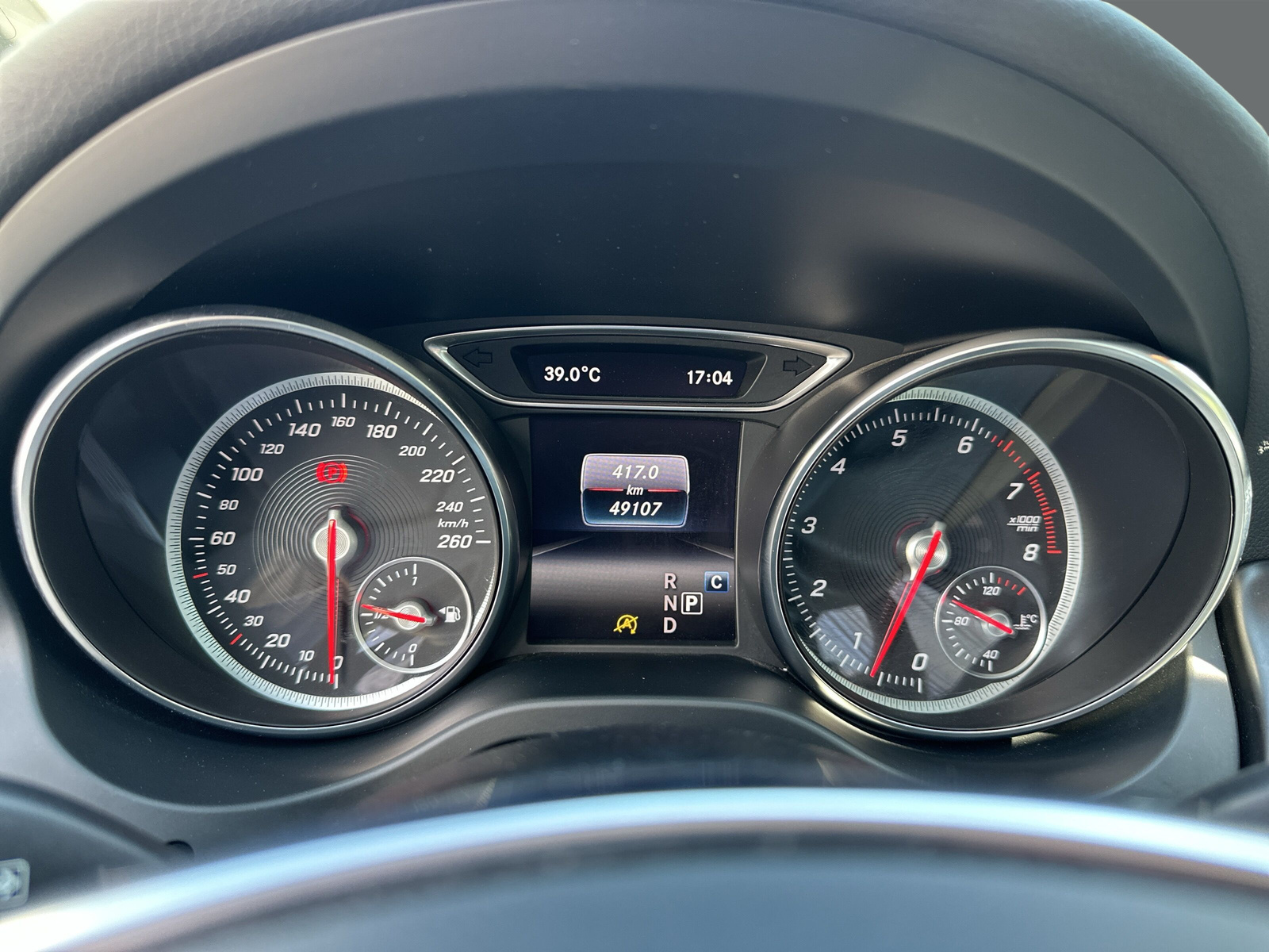 MERCEDES-BENZ GLA 250 AMG Line 4Matic-image-10